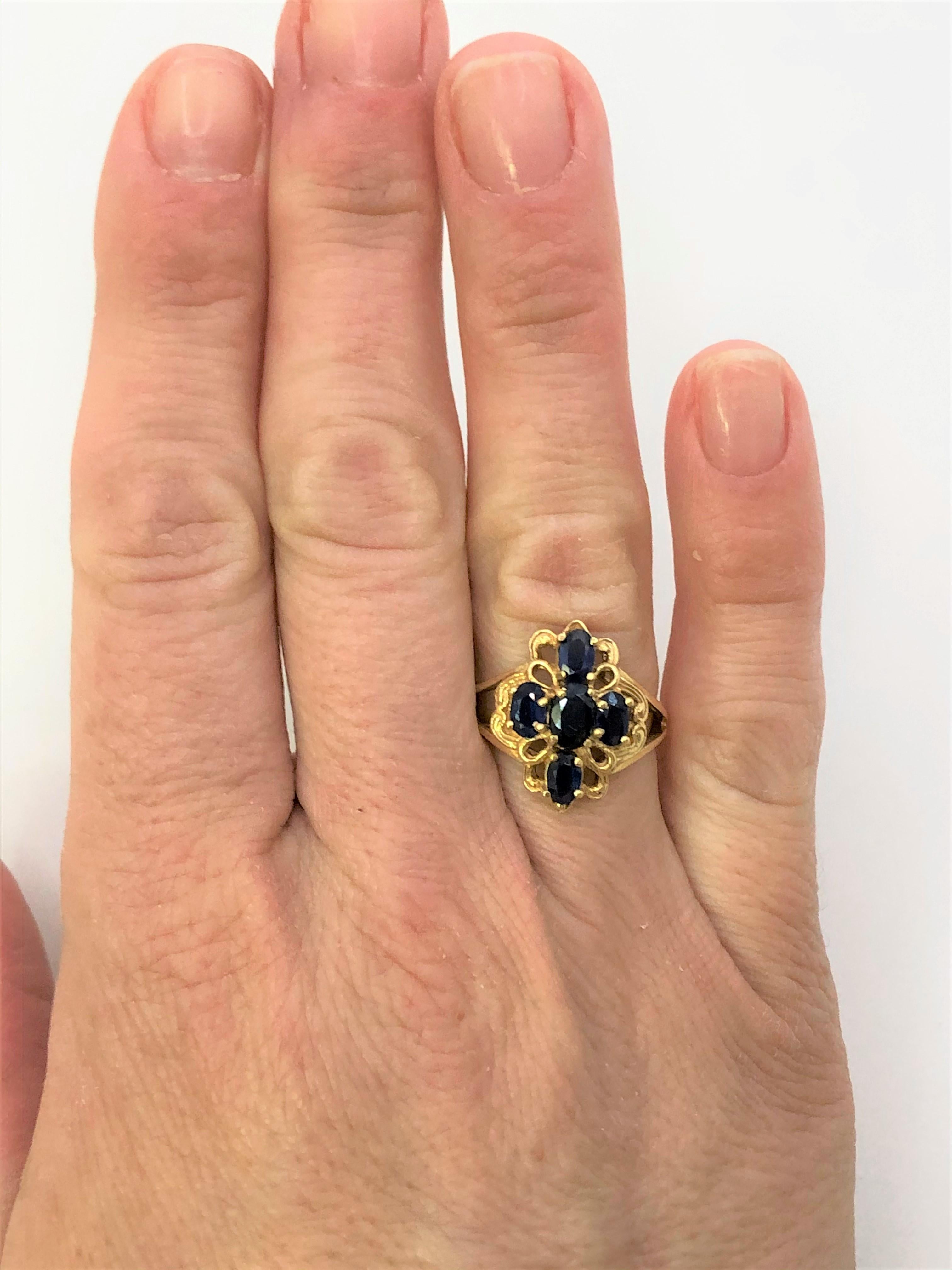 Women's or Men's 14 Karat Yellow Gold Sapphire Filigree Ring For Sale