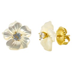 14 mm geschnitzte Perlmutt-Blumen-Vermeil-Ohrringe