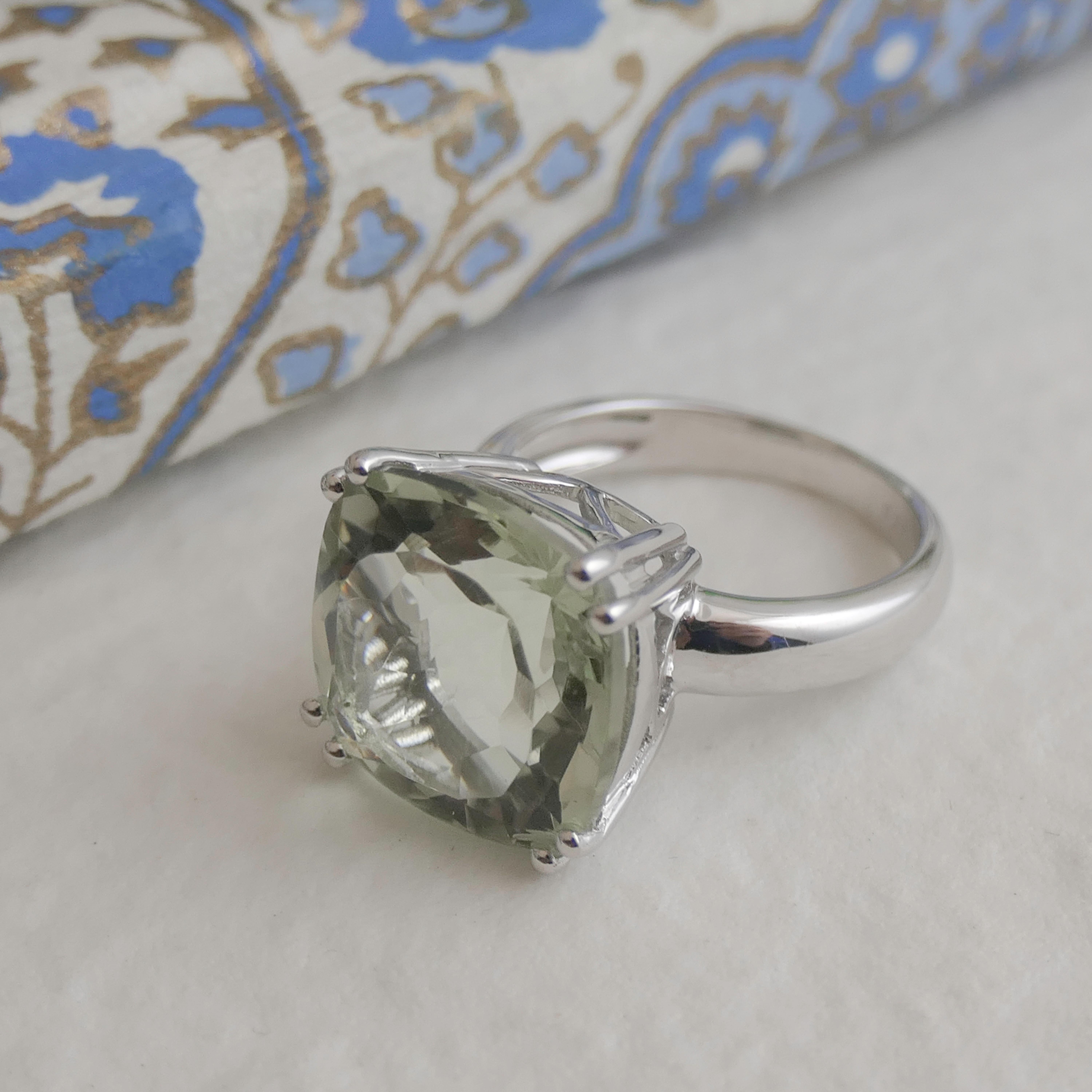 Donna 14 mm  Anello con dichiarazione di cocktail in argento sterling con ametista verde in vendita