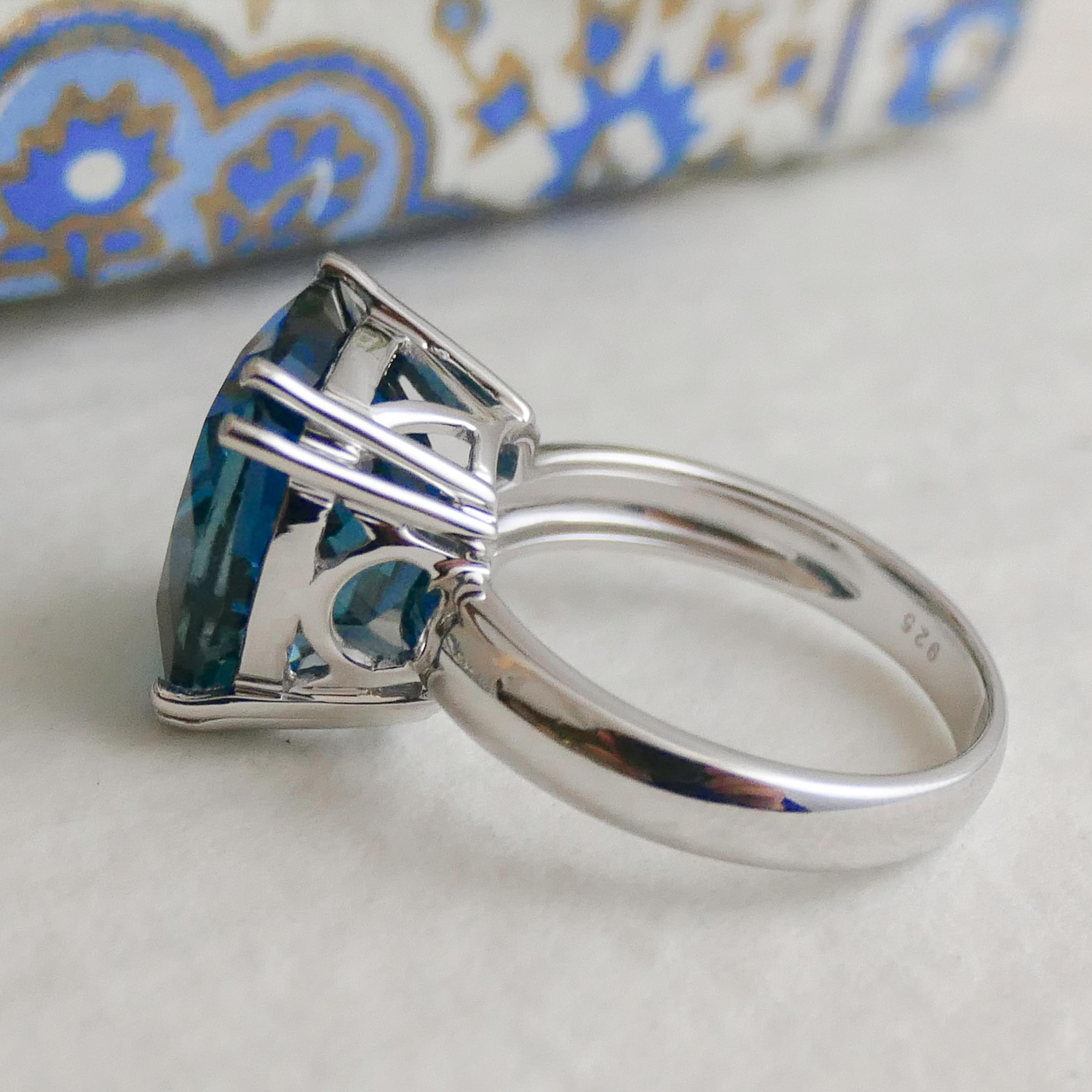 14mm London Blue Topaz Sterling Silver Cocktail Statement Ring For Sale 5