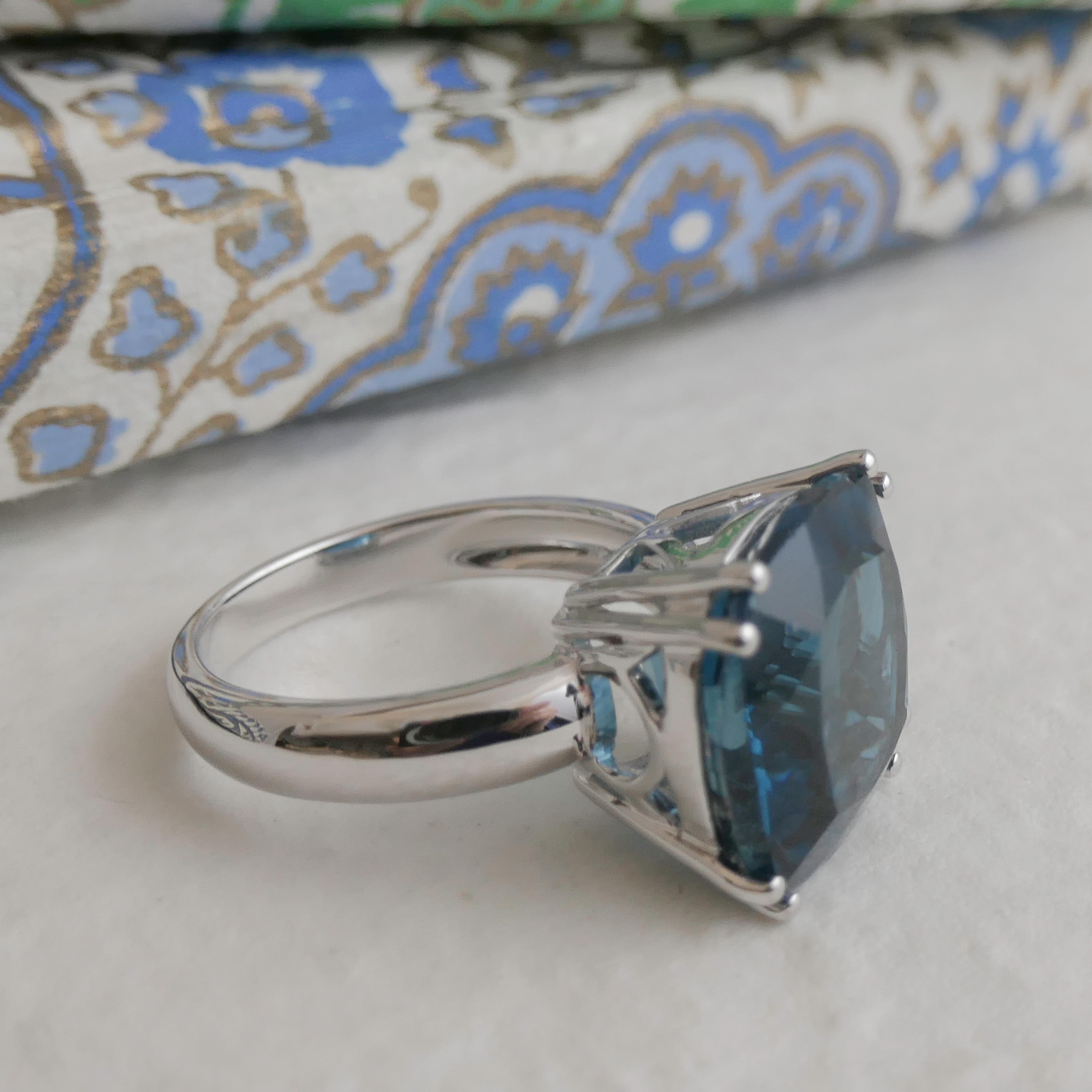 Cushion Cut 14mm London Blue Topaz Sterling Silver Cocktail Statement Ring For Sale