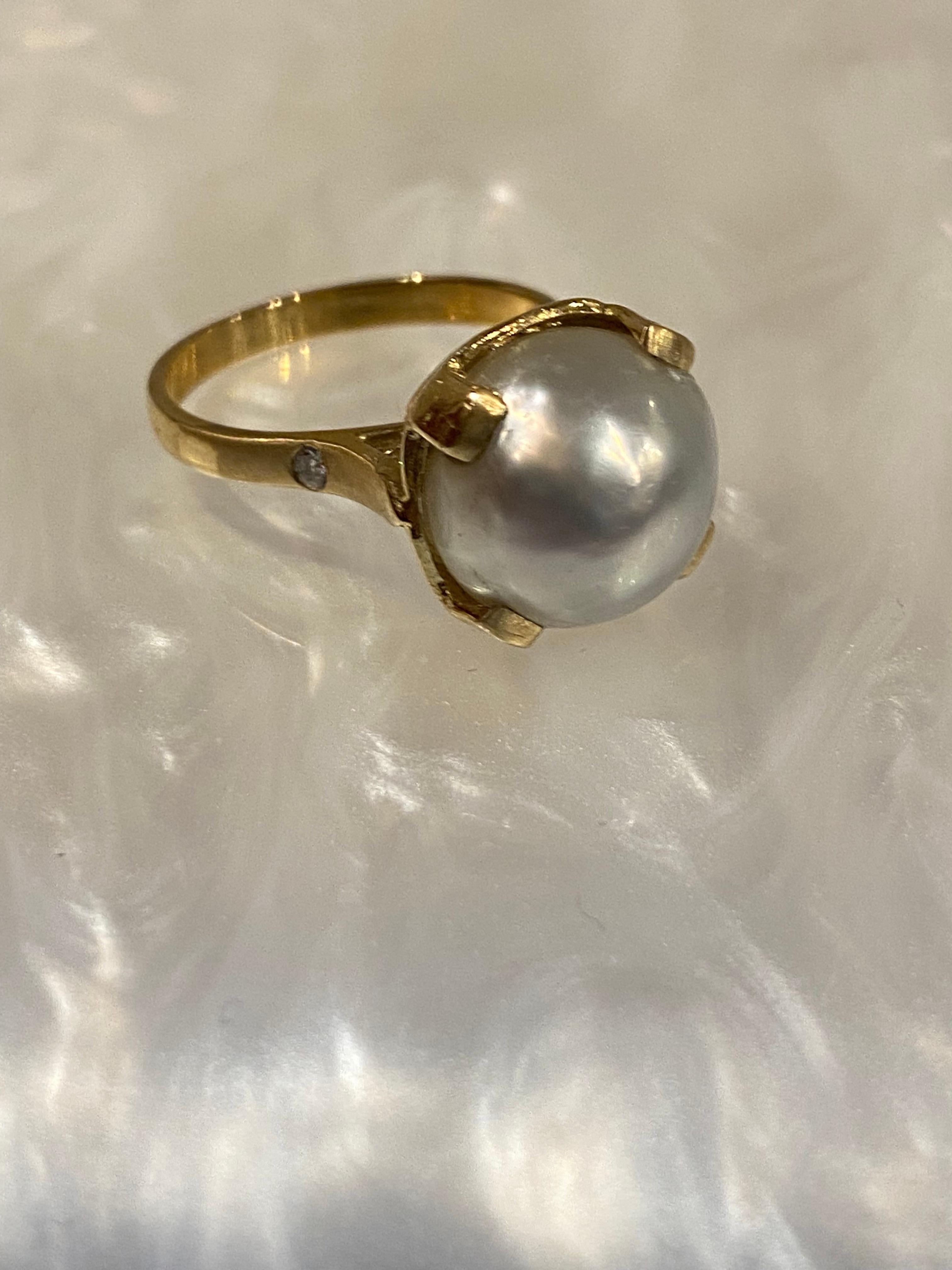 Cabochon 14mm Pearl, Diamond & 18K Yellow Gold Cocktail / Dress Vintage Ring For Sale