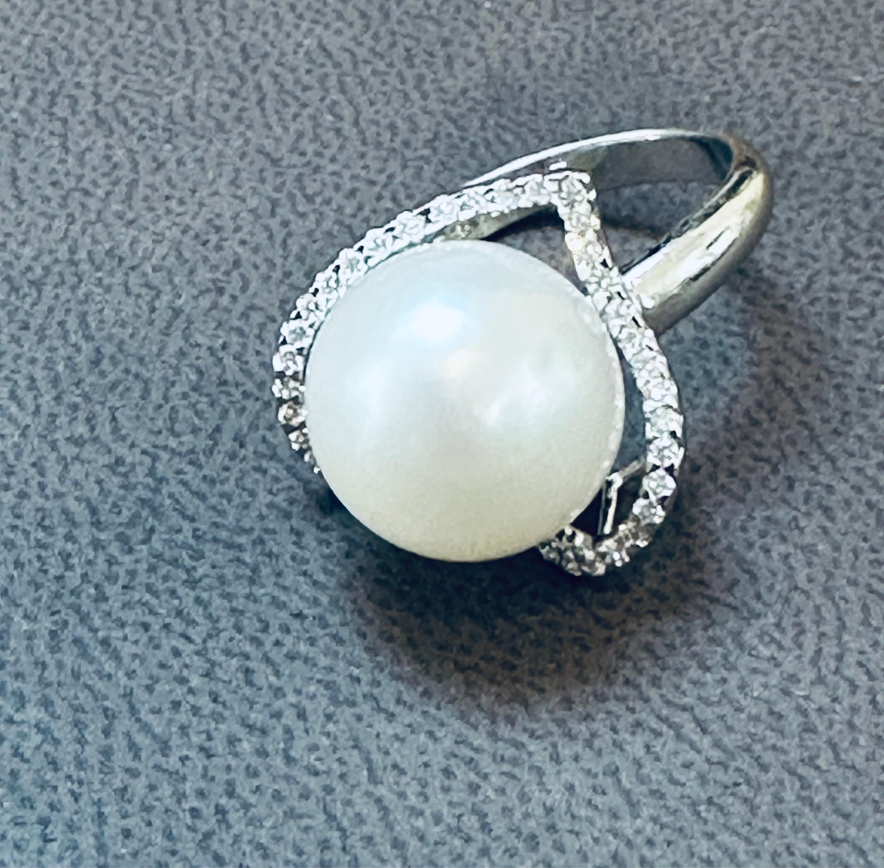 14MM Round White South Sea Pearl & Diamond Heart Ring , 18 K White Gold, Vintage For Sale 1