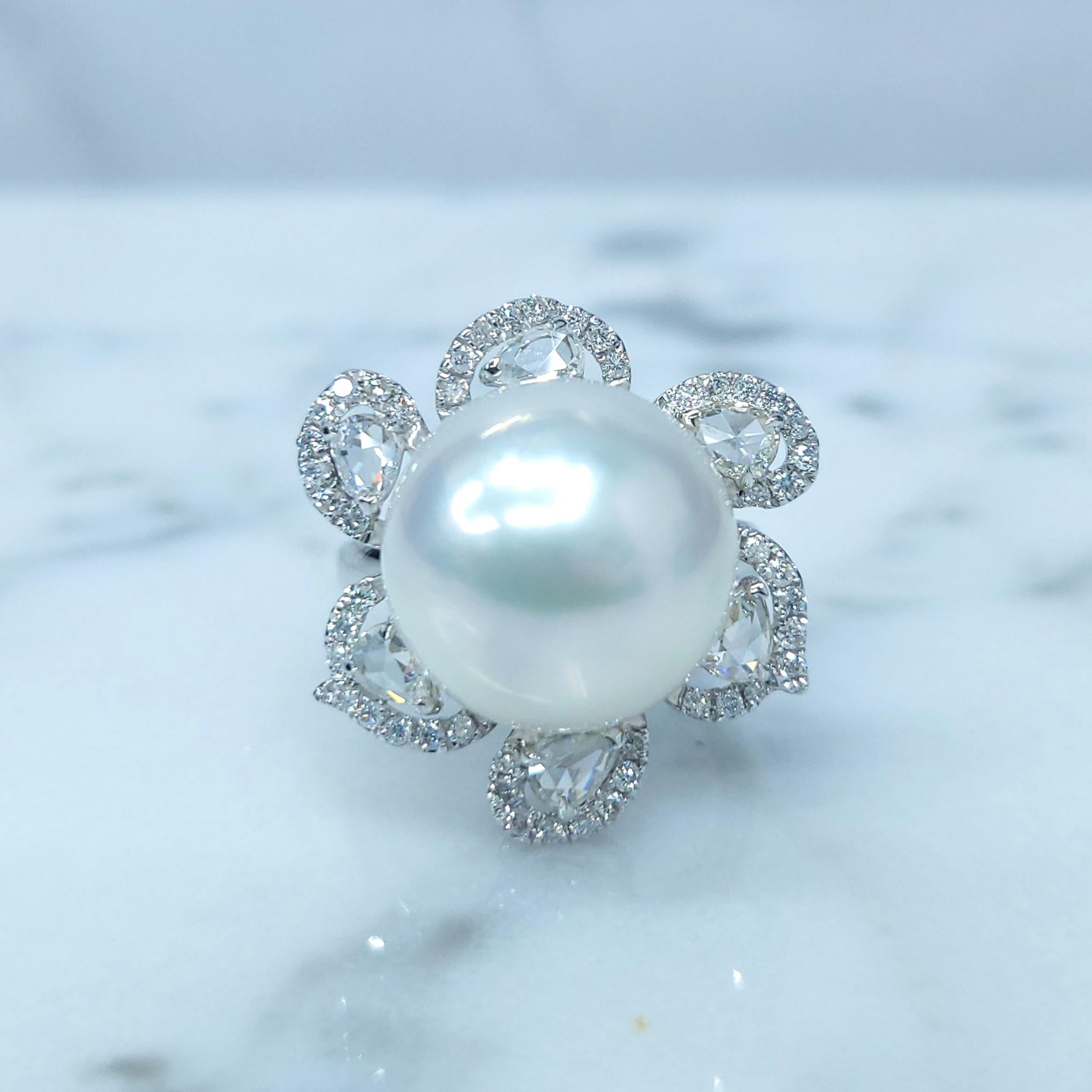 14mm South Sea Pearl & 0.96 Carats diamond Ring in 18K White Gold In New Condition For Sale In KOWLOON, HK