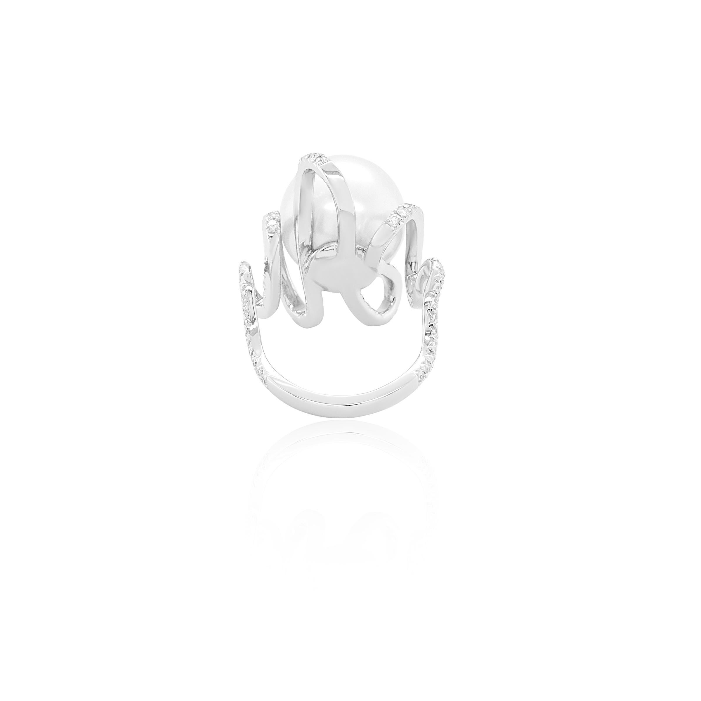 Taglio rotondo Anello cocktail con perle dei mari del sud e diamanti in oro bianco 18 carati in vendita