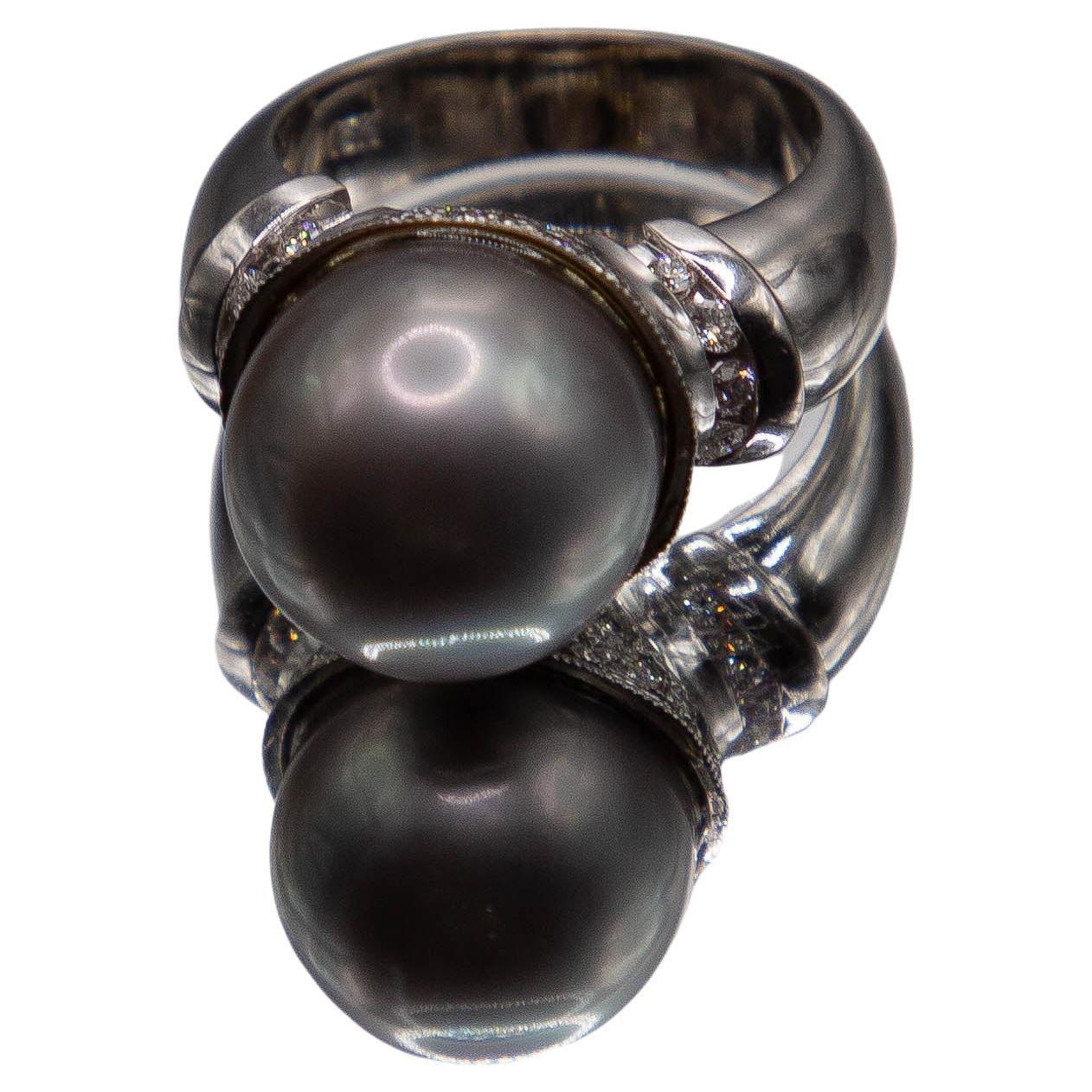 Tahitian South Sea Black Pearl/ Diamond 0.98 Carats 18k White Gold Ring For Sale