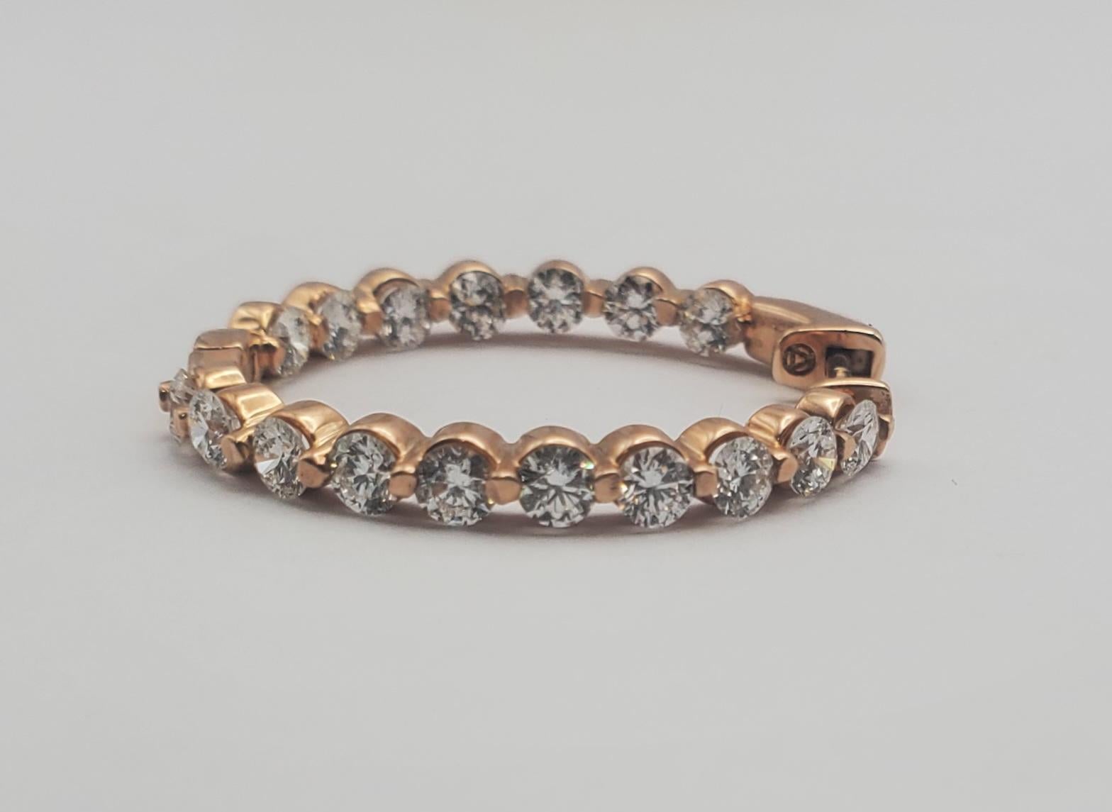 14R 2.89tw Natural Round Diamond In & Out Single Shared Prong Hoop Earrings For Sale 3