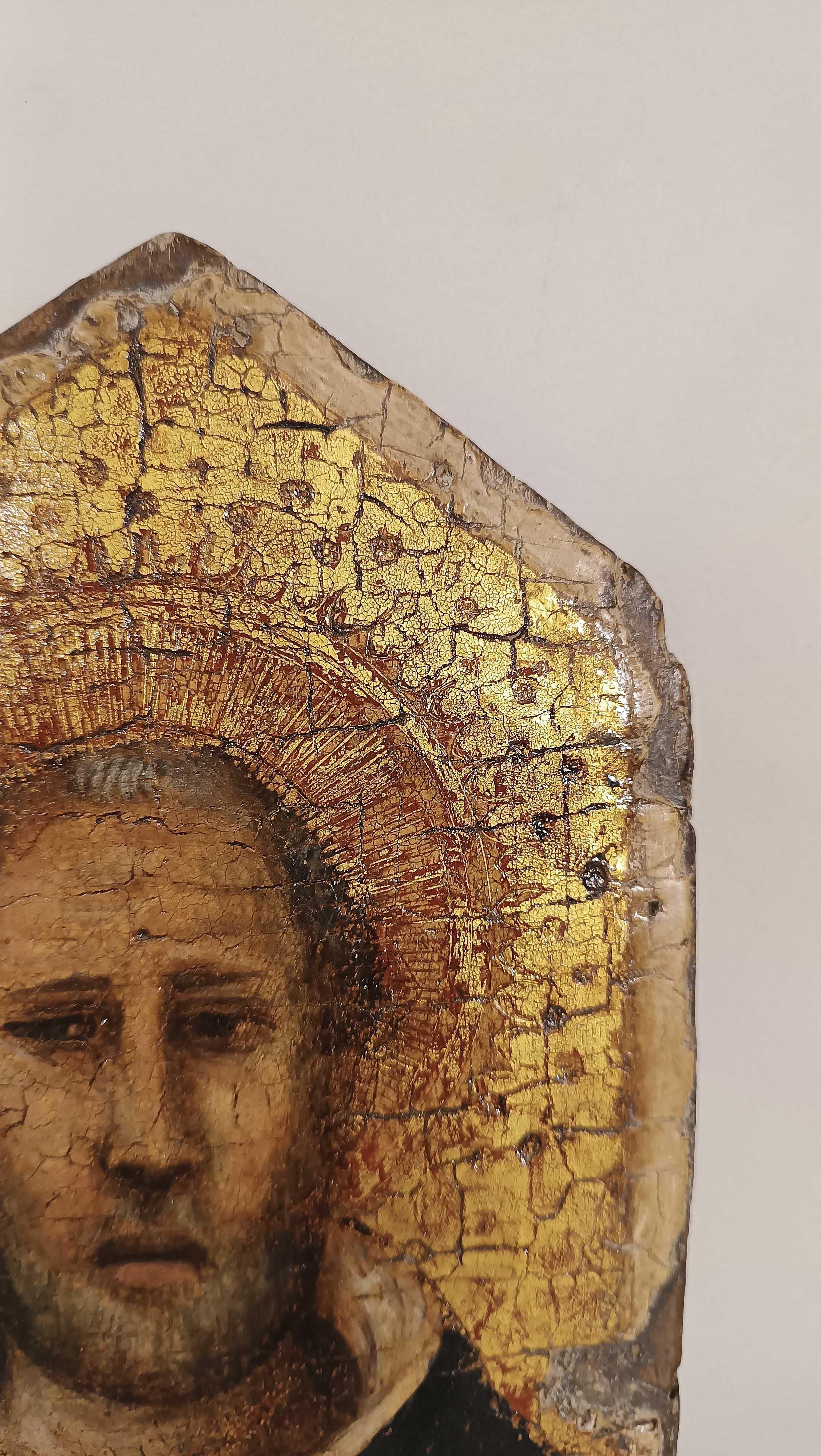 14e-15e siècle Panneau en bois avec fond d'or représentant SAINT THOMAS AQUINAS en vente 1