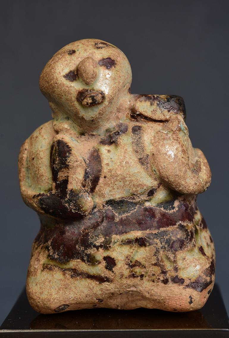 Hand-Carved 14th-16th C., Sukhothai, Antique Thai Glazed Stoneware Hunchback Water Dropper For Sale