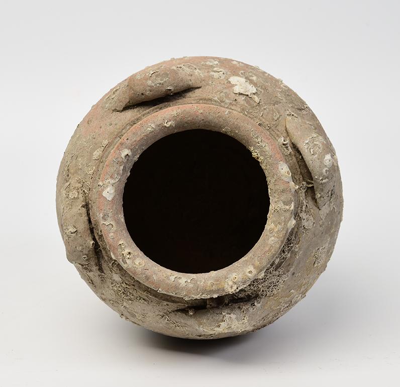 Antikes Sukhothai-Keramikgefäß aus Schiffswaschbecken aus dem 14. bis 16. Jahrhundert im Angebot 4