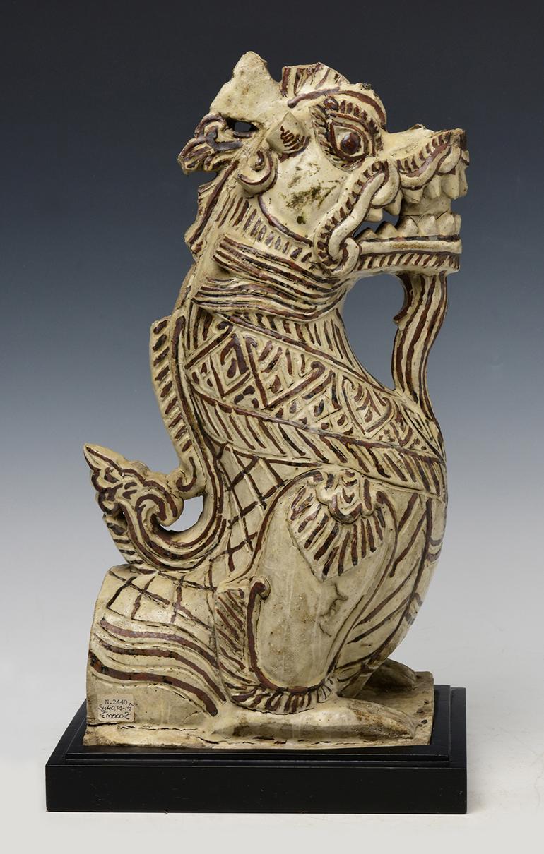 14th-16th Century, Sukhothai, Antique Thai Sukhothai Stoneware Naga For Sale 3