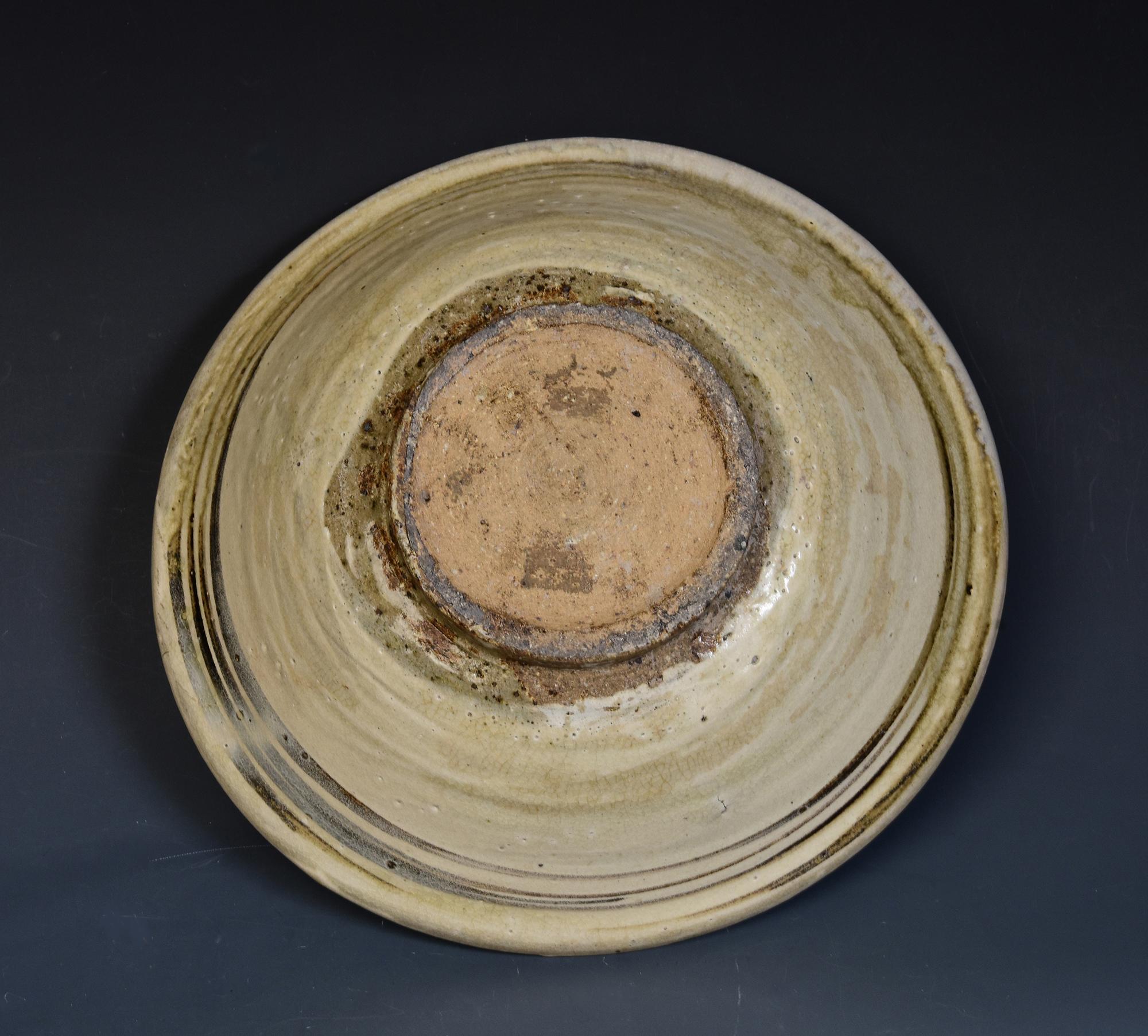14th - 16th Century, Sukhothai, Antique Thai Sukhothai Glazed Ceramic Fish Dish For Sale 7