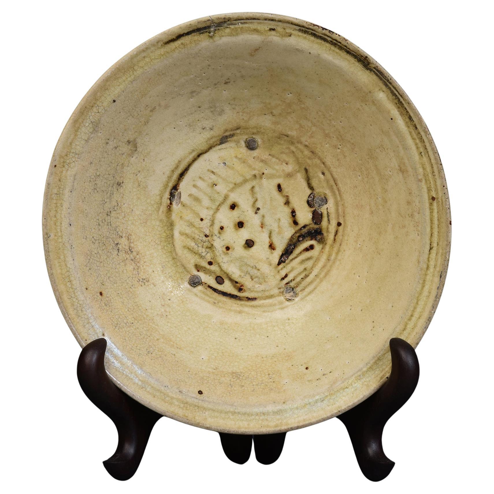 14th - 16th Century, Sukhothai, Antique Thai Sukhothai Glazed Ceramic Fish Dish