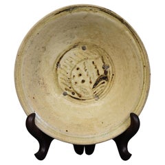 Plat à poisson antique en céramique émaillée thaïlandaise Sukhothaï du 14e au 16e siècle
