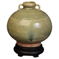 Bouteille ancienne de poterie thaïlandaise Sukhothaï émaillée céladon du 14e-16e siècle