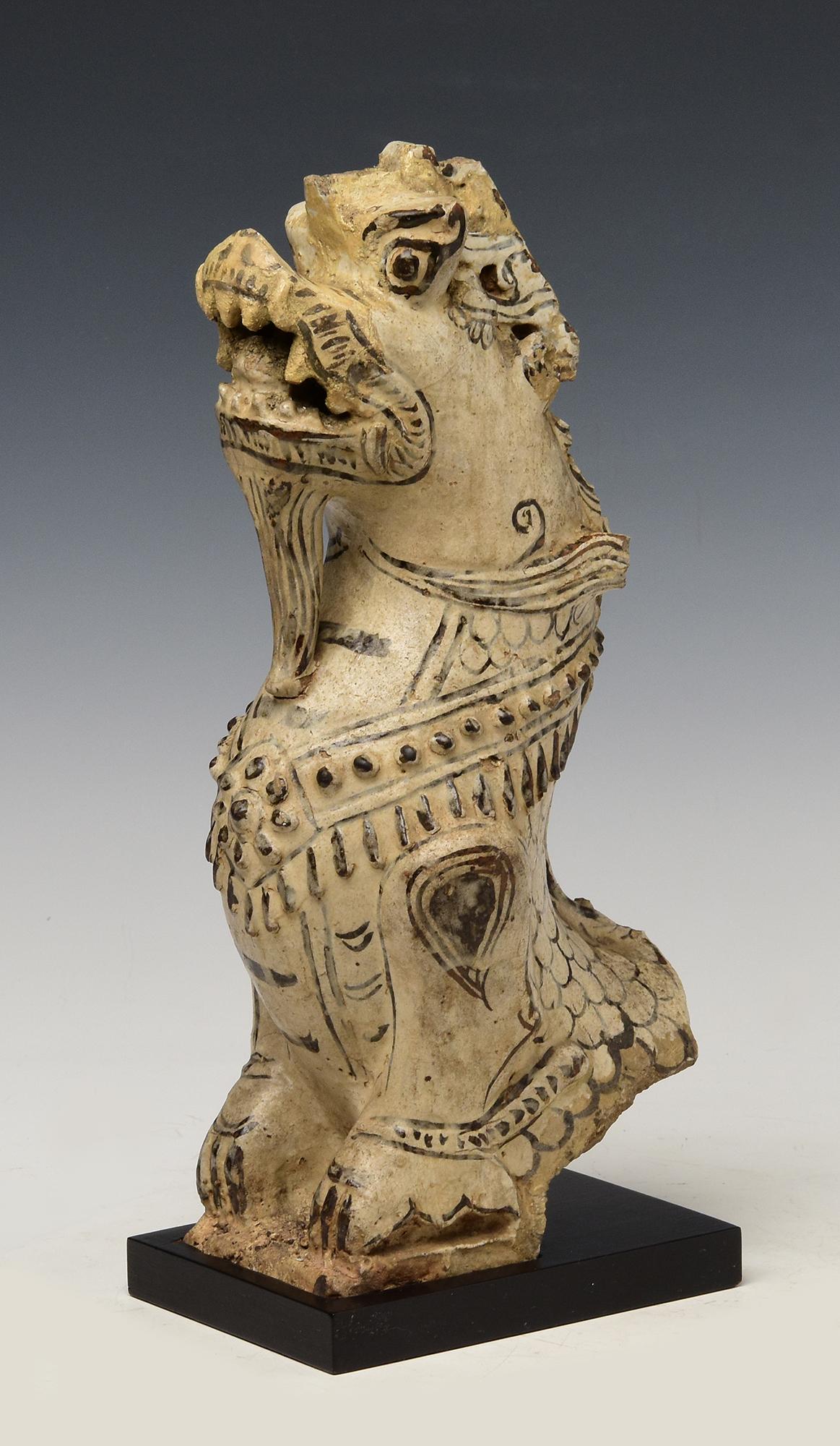 14th-16th Century, Sukhothai, Antique Thai Sukhothai Stoneware Naga For Sale 10