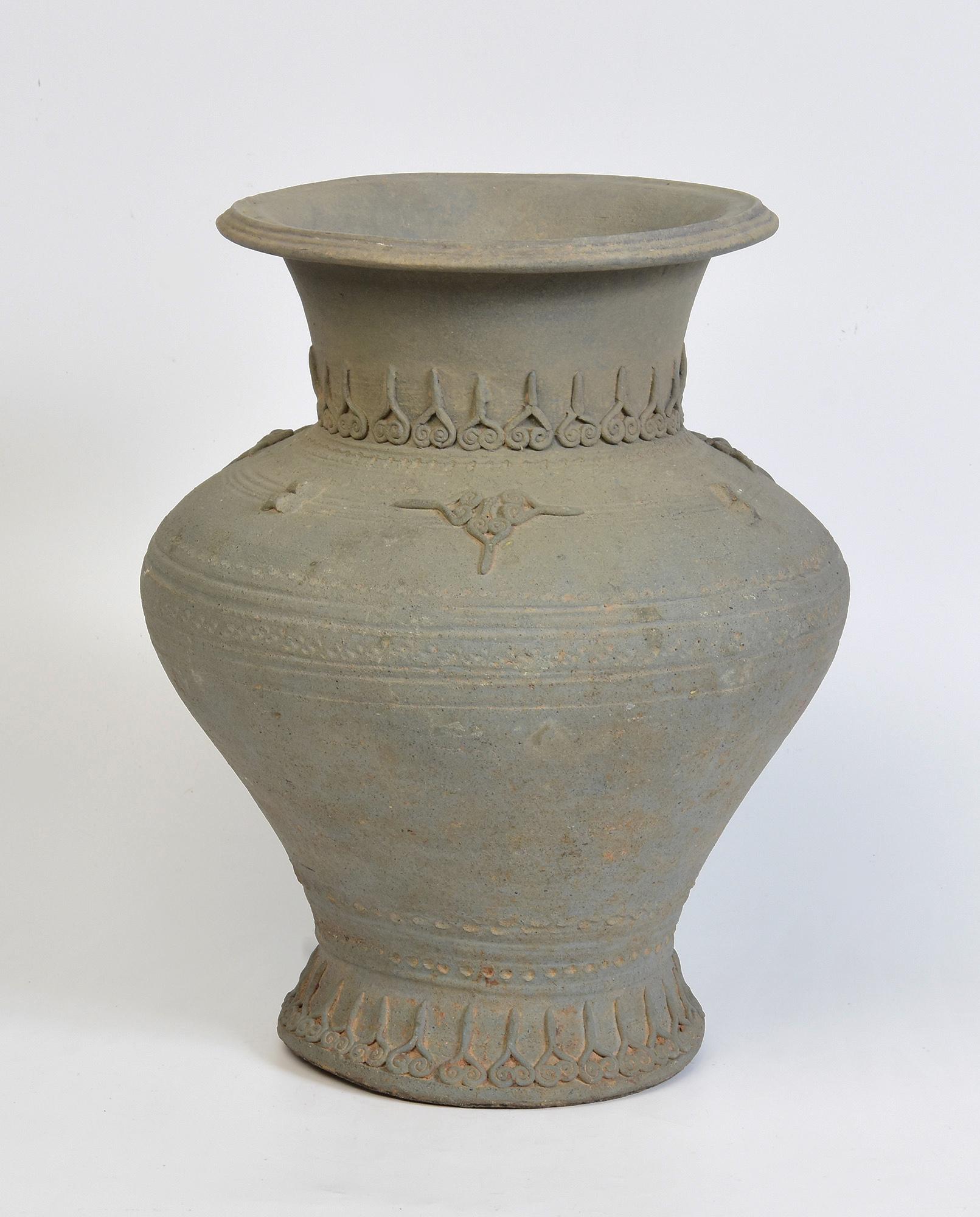14th-16th Century, Sukhothai, Antique Thailand Sukhothai Stoneware Pottery Jar For Sale 5