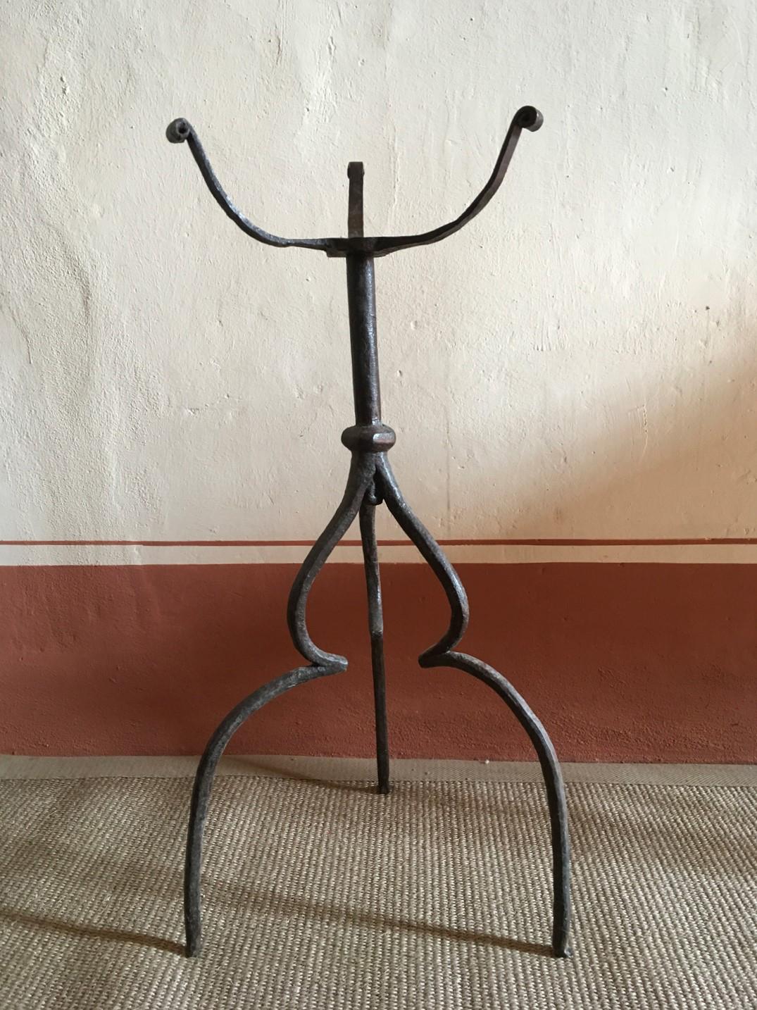 Italian Italy 14th Century  Medieval Black Wrought Cast Iron Tripode Pedestal For Sale