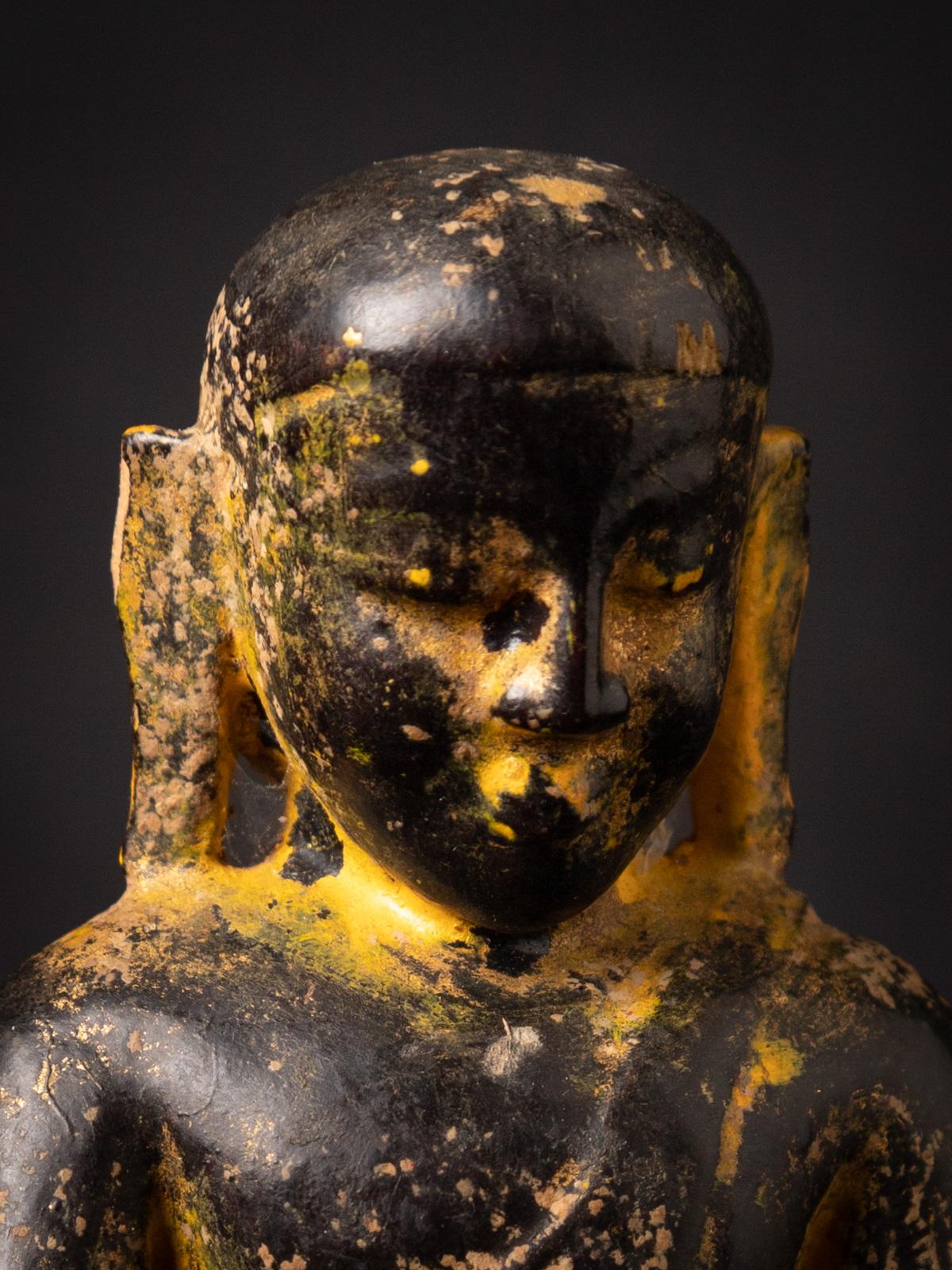 Antike burmesische Monk-Statue aus Holz aus dem 14. Jahrhundert – OriginalBuddhas im Angebot 5