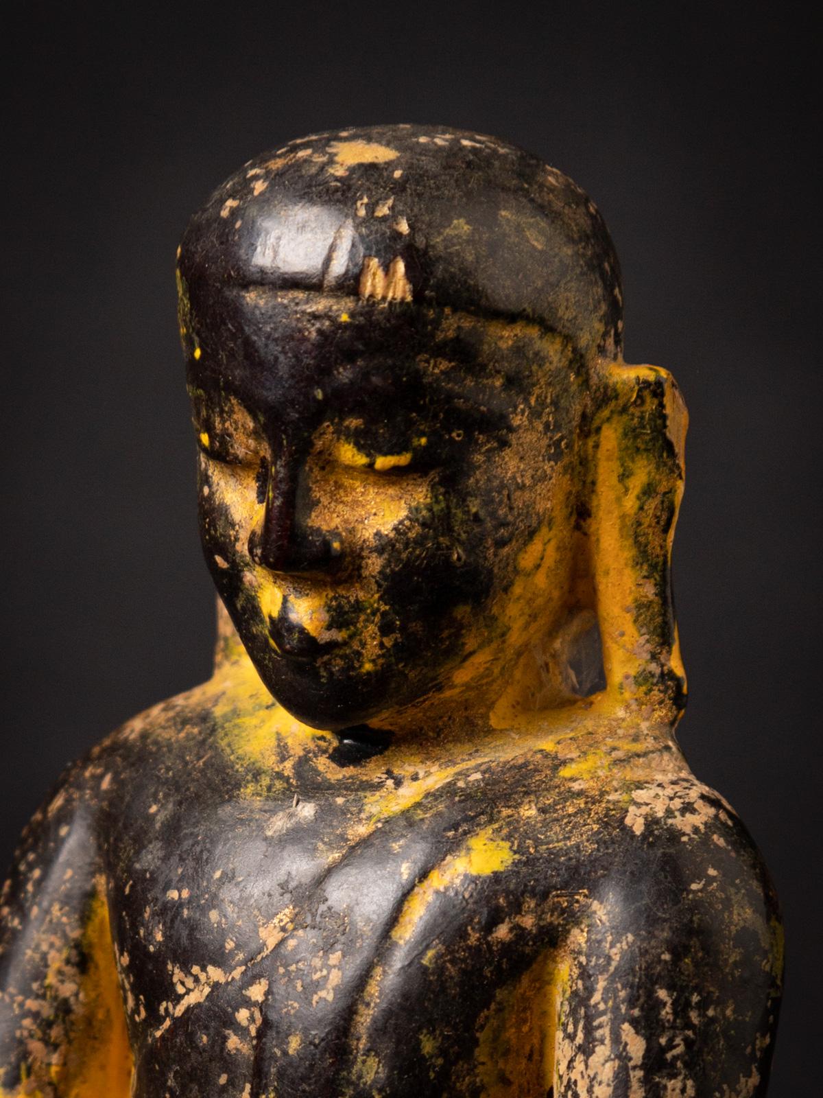Antike burmesische Monk-Statue aus Holz aus dem 14. Jahrhundert – OriginalBuddhas im Angebot 7