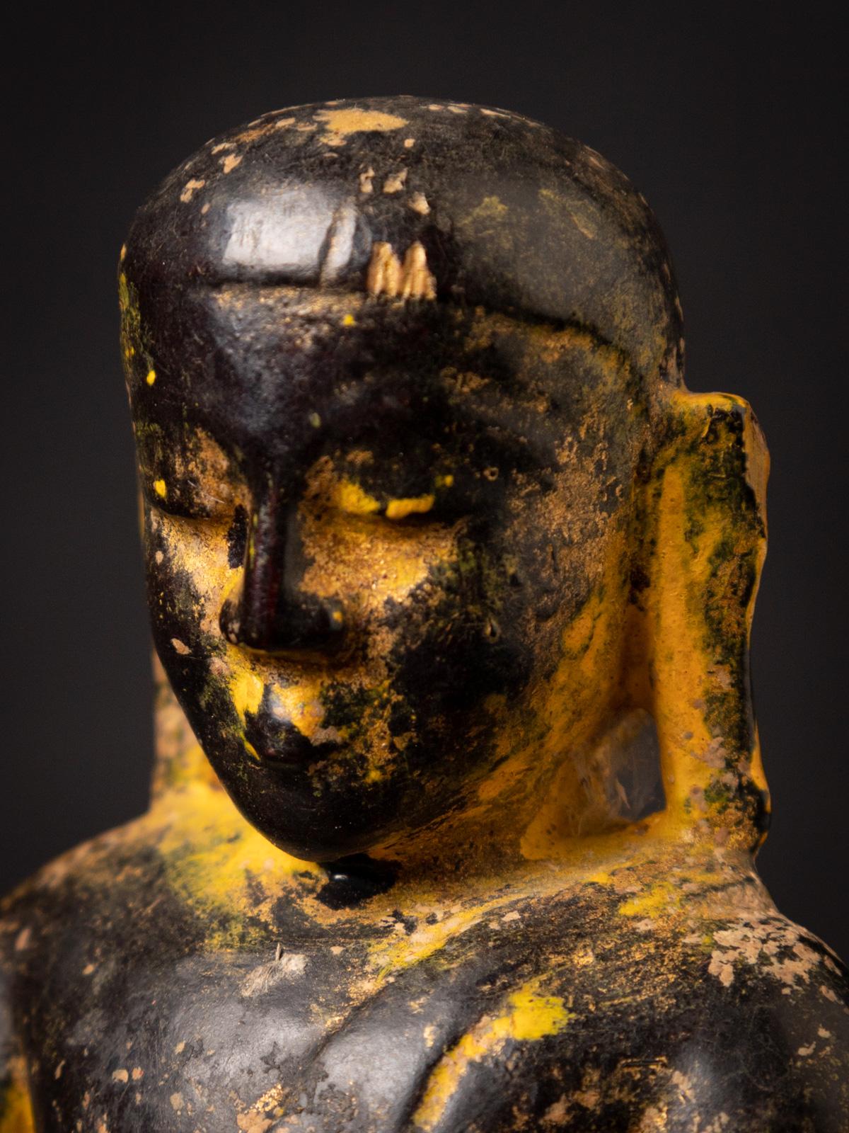 Antike burmesische Monk-Statue aus Holz aus dem 14. Jahrhundert – OriginalBuddhas im Angebot 10