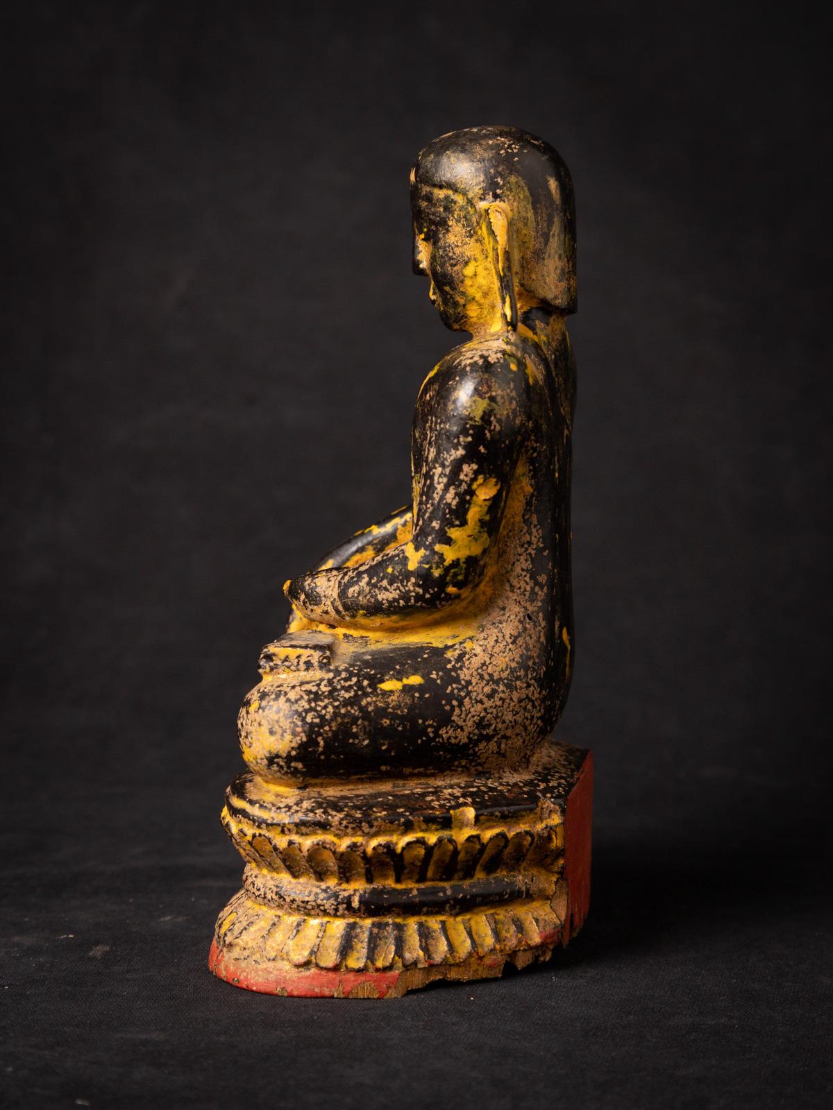 14th century early antique wooden Burmese Monk statue - OriginalBuddhas In Good Condition For Sale In DEVENTER, NL