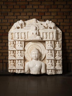 14th-century Jain altar fragment in marble – Tirthankara Chandraprabha