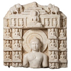 14th-century Jain altar fragment in marble – Tirthankara Chandraprabha 14th-century Jain altar fragment in marble – Tirthankara Chandraprabha