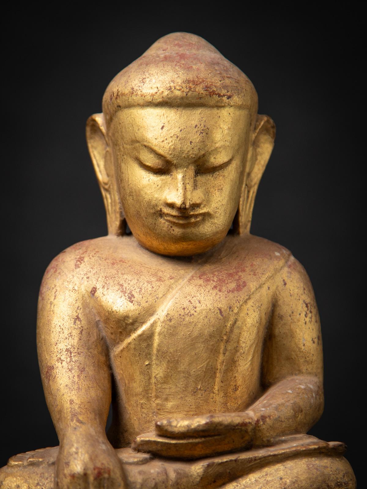 14th century - Pinya period Antique wooden Burmese Buddha statue from Burma For Sale 4