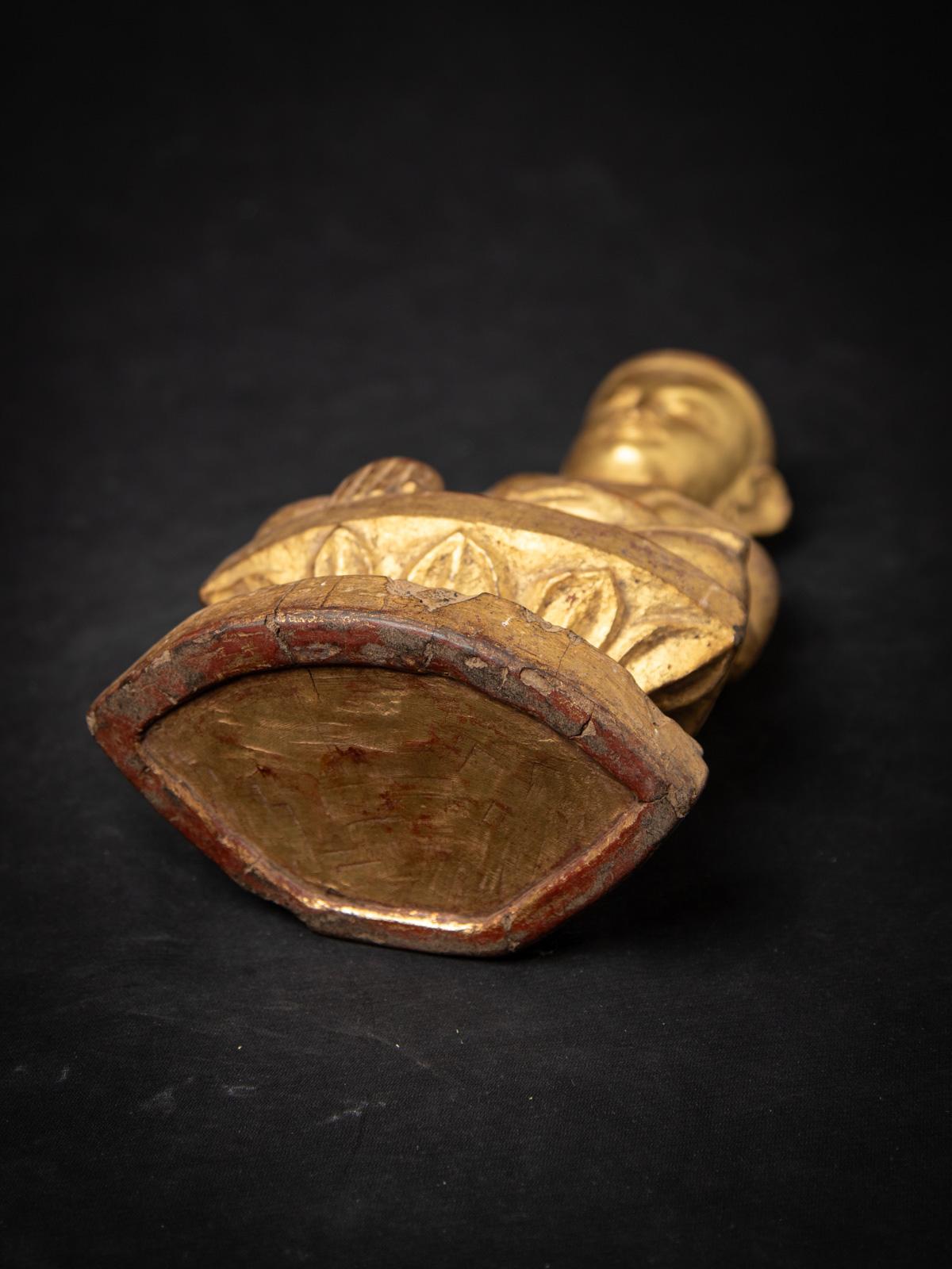 14th century - Pinya period Antique wooden Burmese Buddha statue from Burma For Sale 11