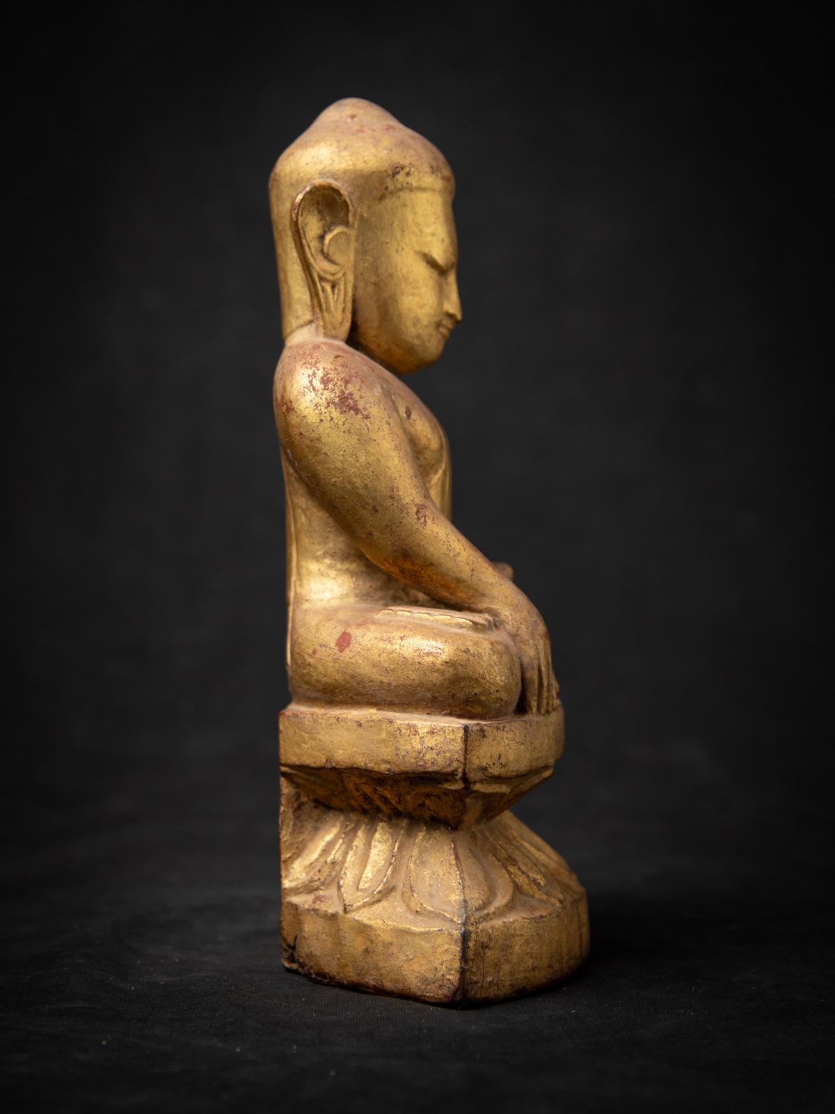 Wood 14th century - Pinya period Antique wooden Burmese Buddha statue from Burma For Sale