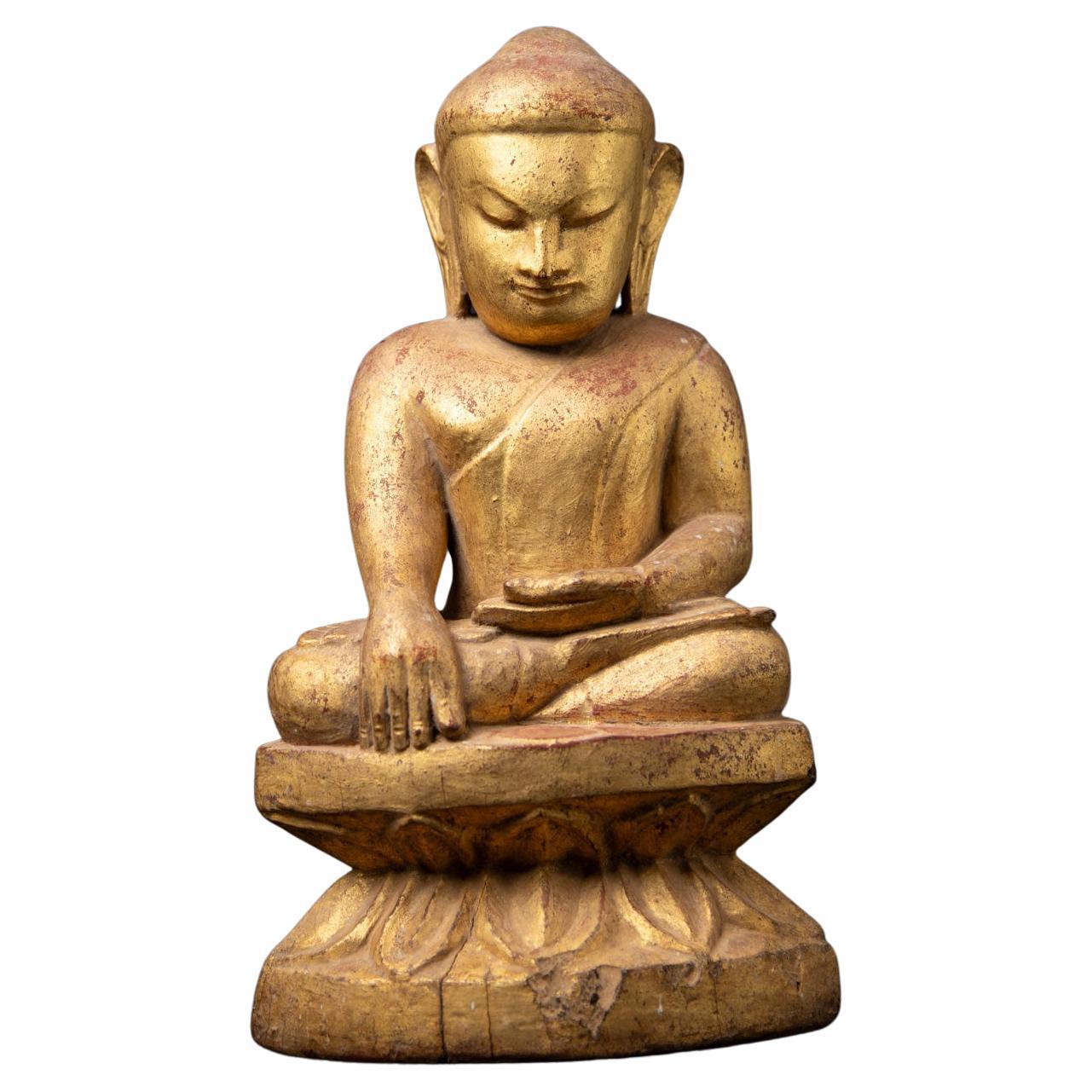 14th century - Pinya period Antique wooden Burmese Buddha statue from Burma For Sale