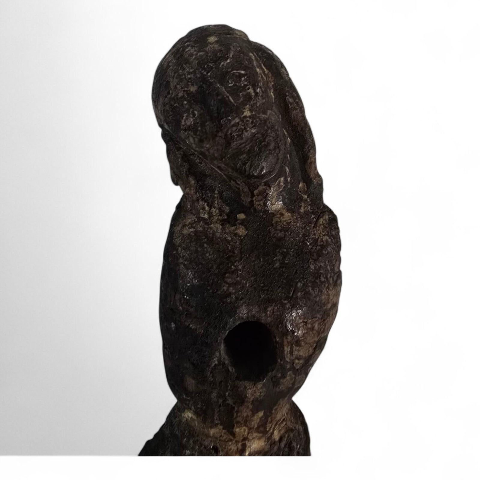 Sculpté à la main Figure du Christ romain du 14e siècle en vente