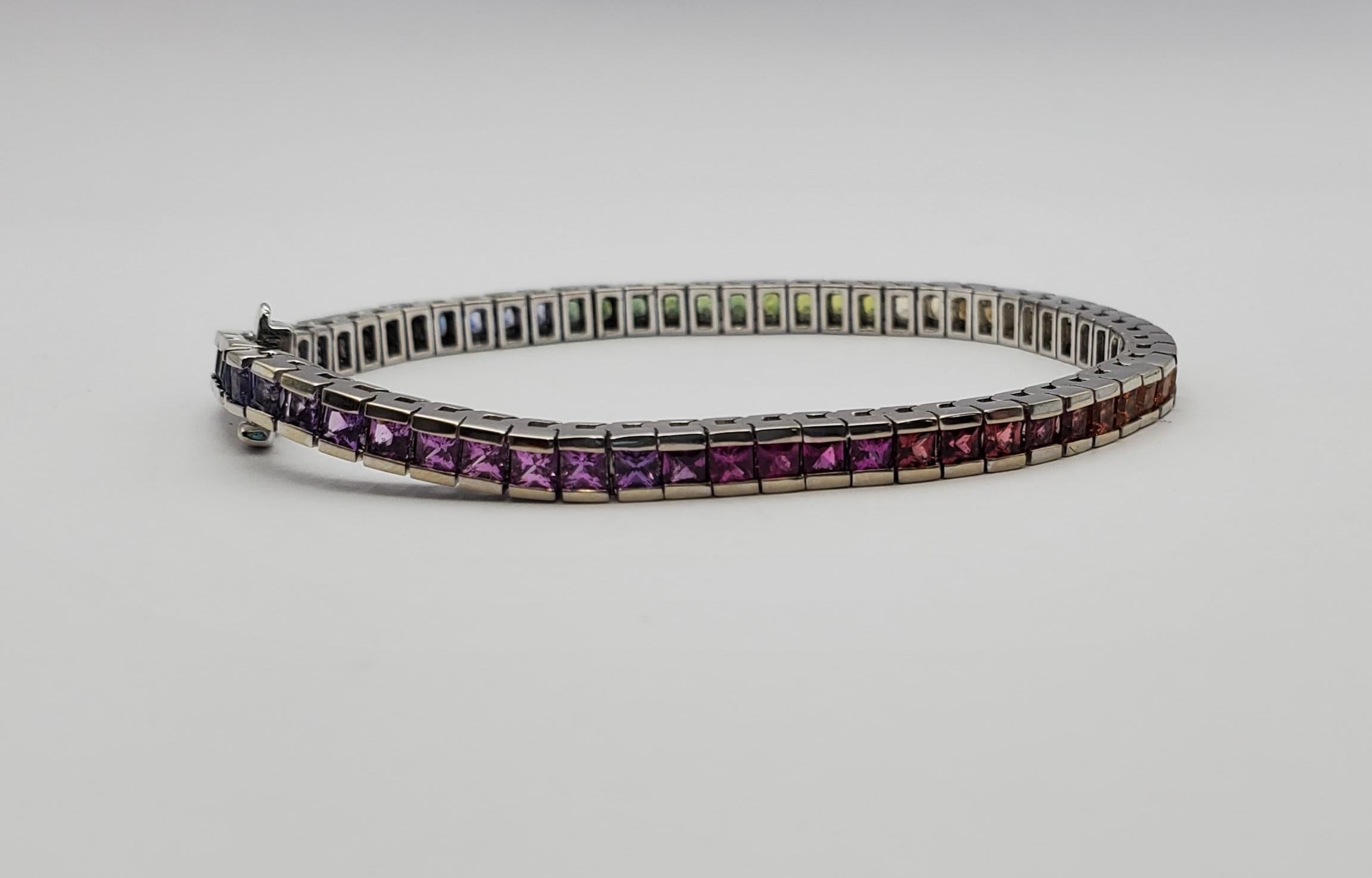 Modern 14W 6.0ctw Vibrant Multi-colored Natural Sapphire/Ruby Rainbow Tennis Bracelet  For Sale