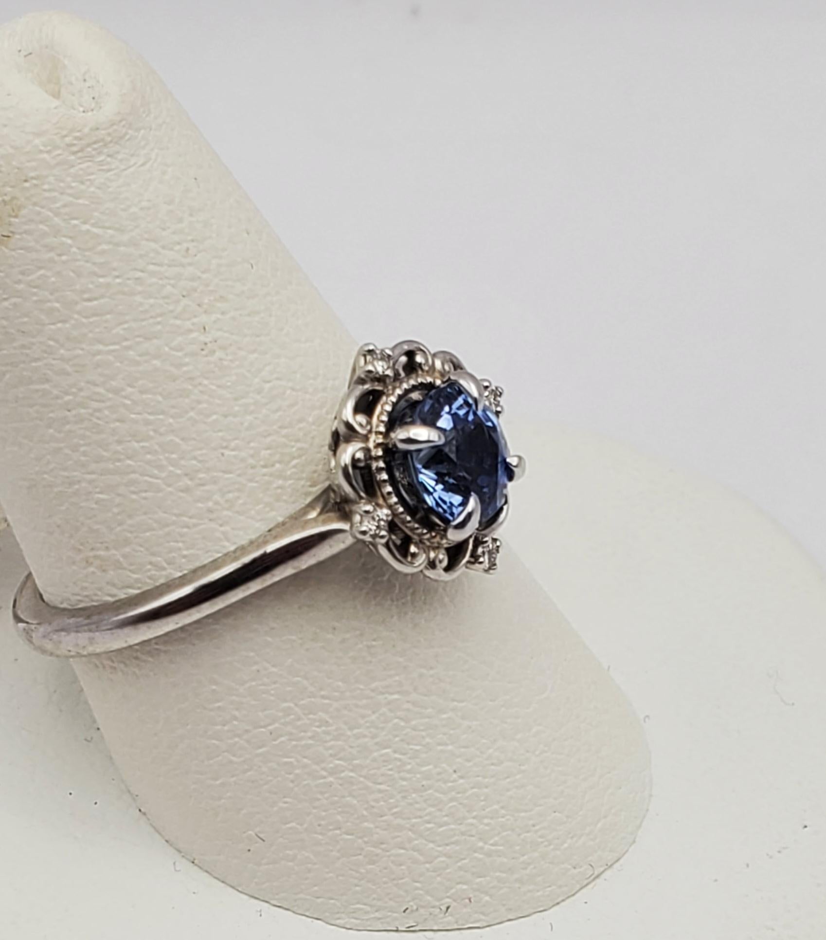 14W Natural Blue Sapphire & Diamond Vintage Style Ring In Good Condition For Sale In Pittsburgh, PA