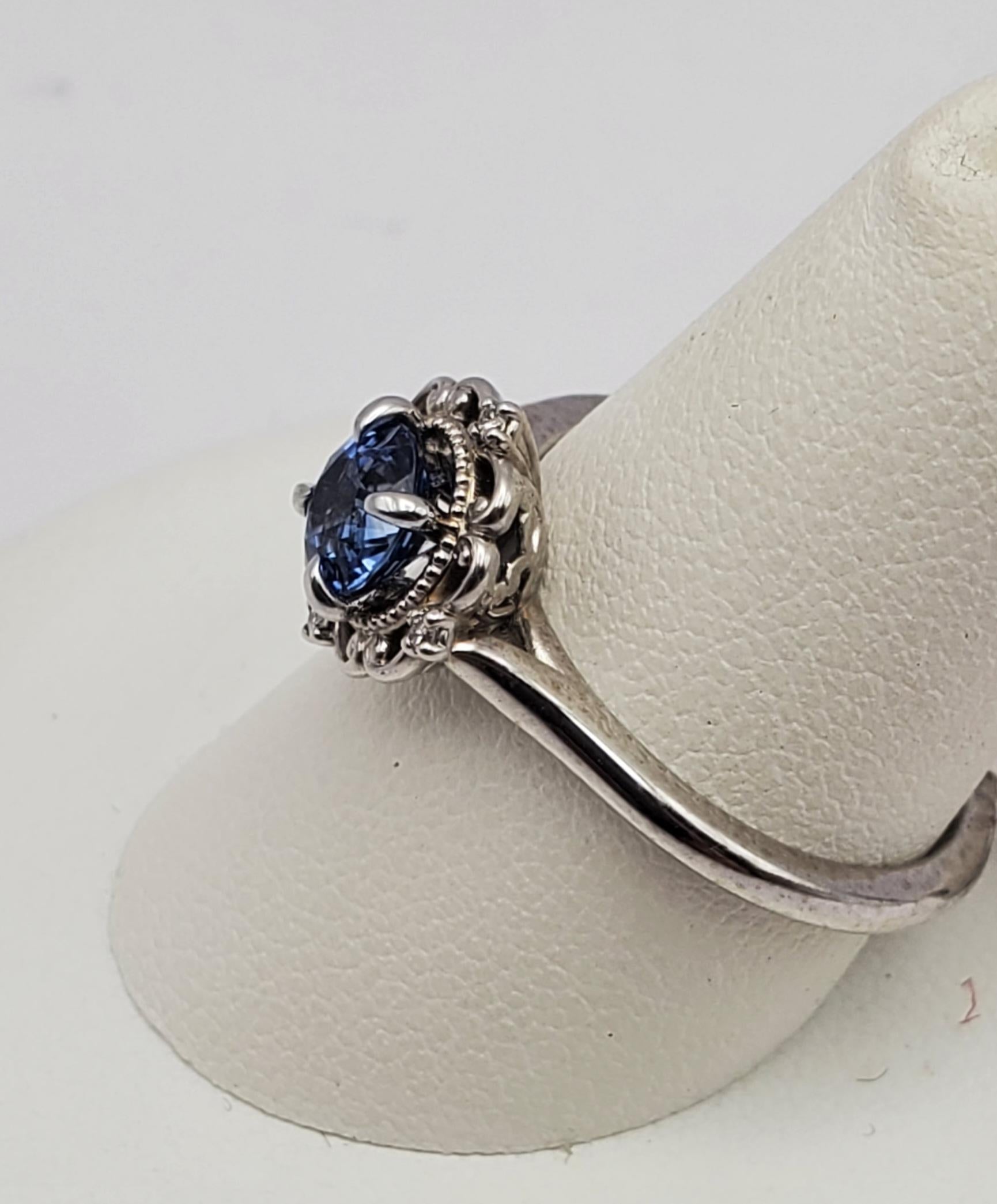 Women's or Men's 14W Natural Blue Sapphire & Diamond Vintage Style Ring For Sale
