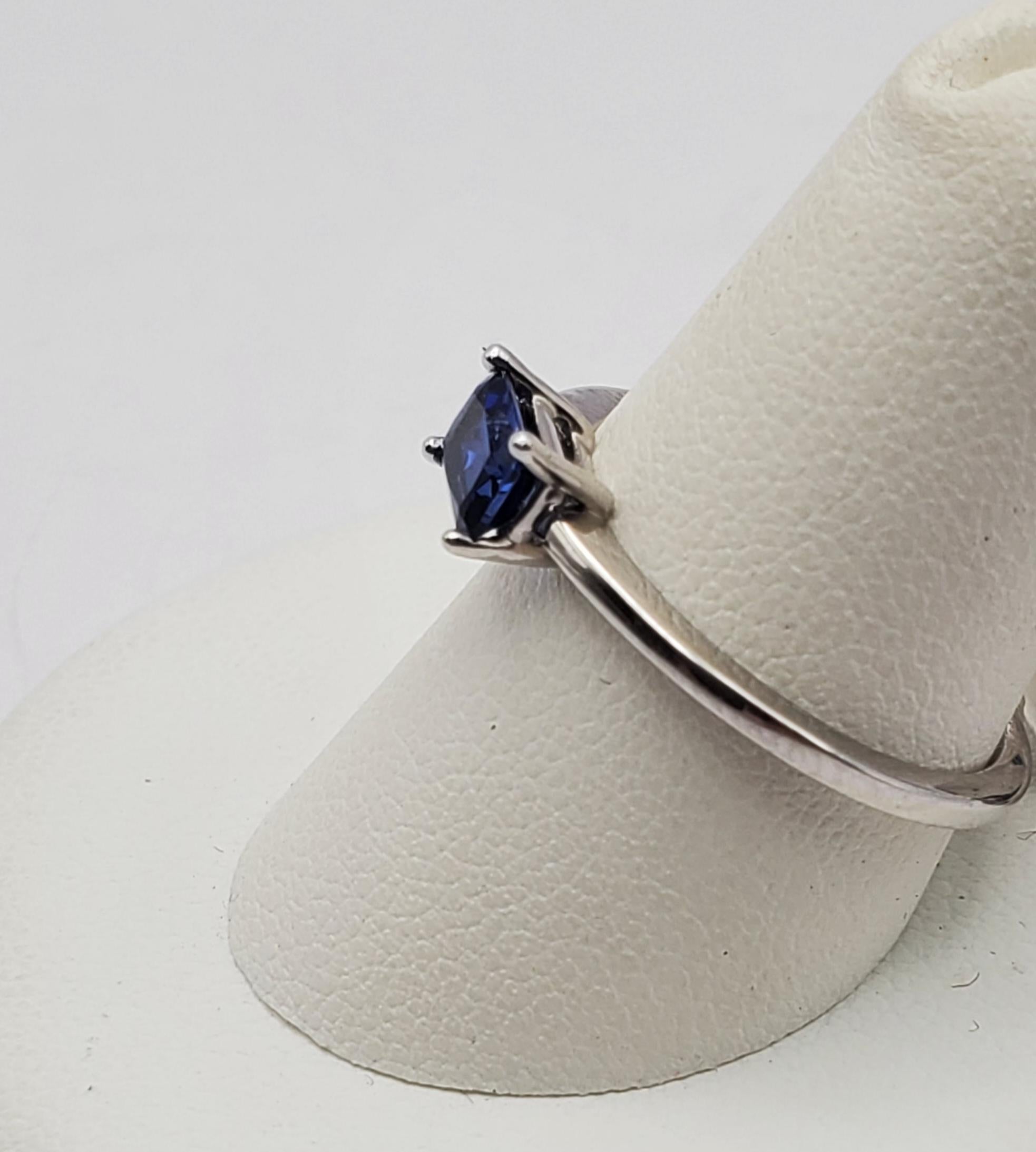 14W Natural Blue Sapphire East/West Solitaire Ring 1