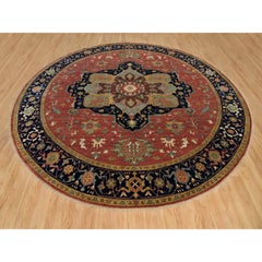 14'x14' (ca. 4,3 x 4,3 m) runder, handgeknüpfter Heris-Teppich aus extraweicher Wolle in Barn Red mit Antik-Optik