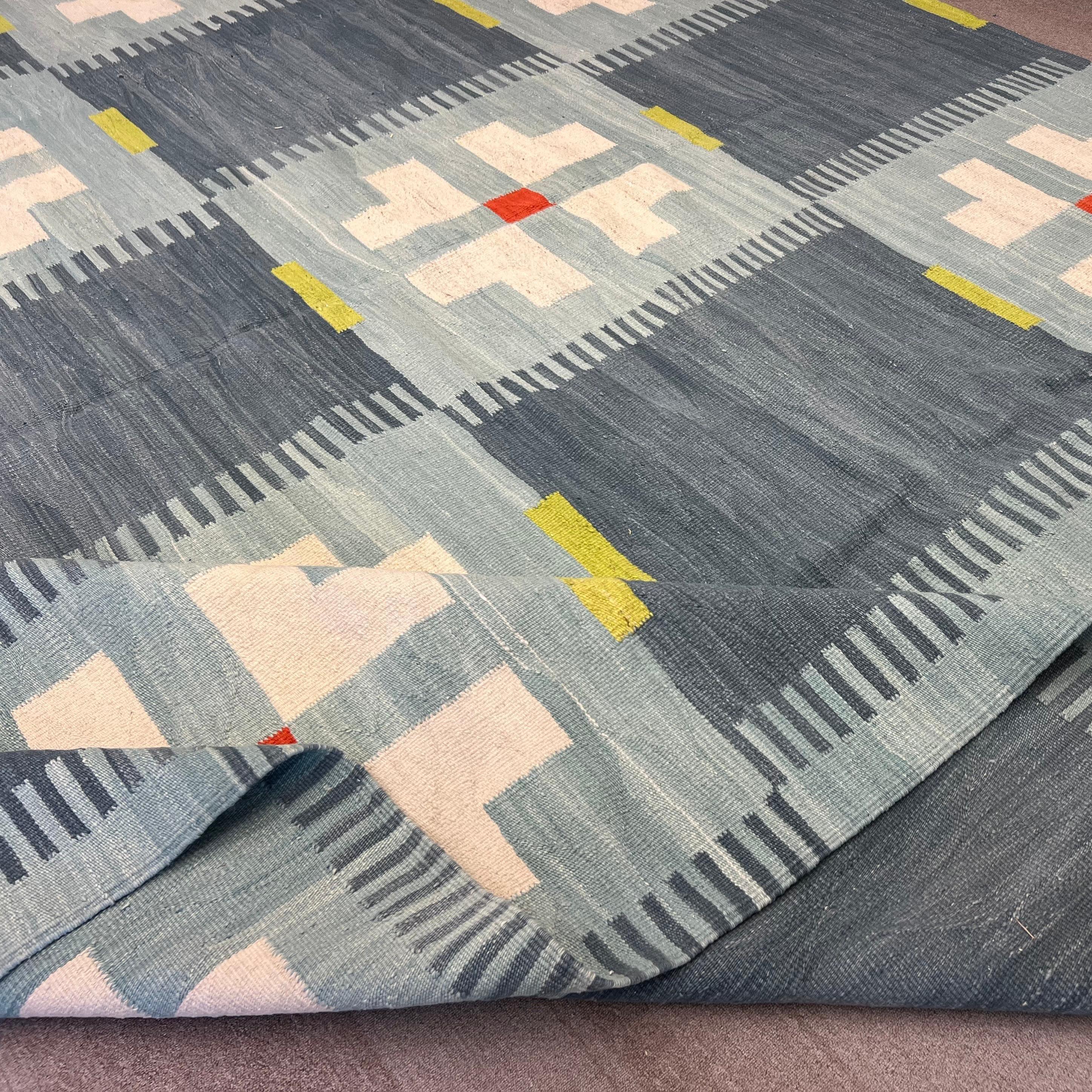Lana Tappeto FlatWeave 14x14 Ft intrecciato a mano dal design scandinavo. Dimensioni e colori personalizzati disponibili in vendita