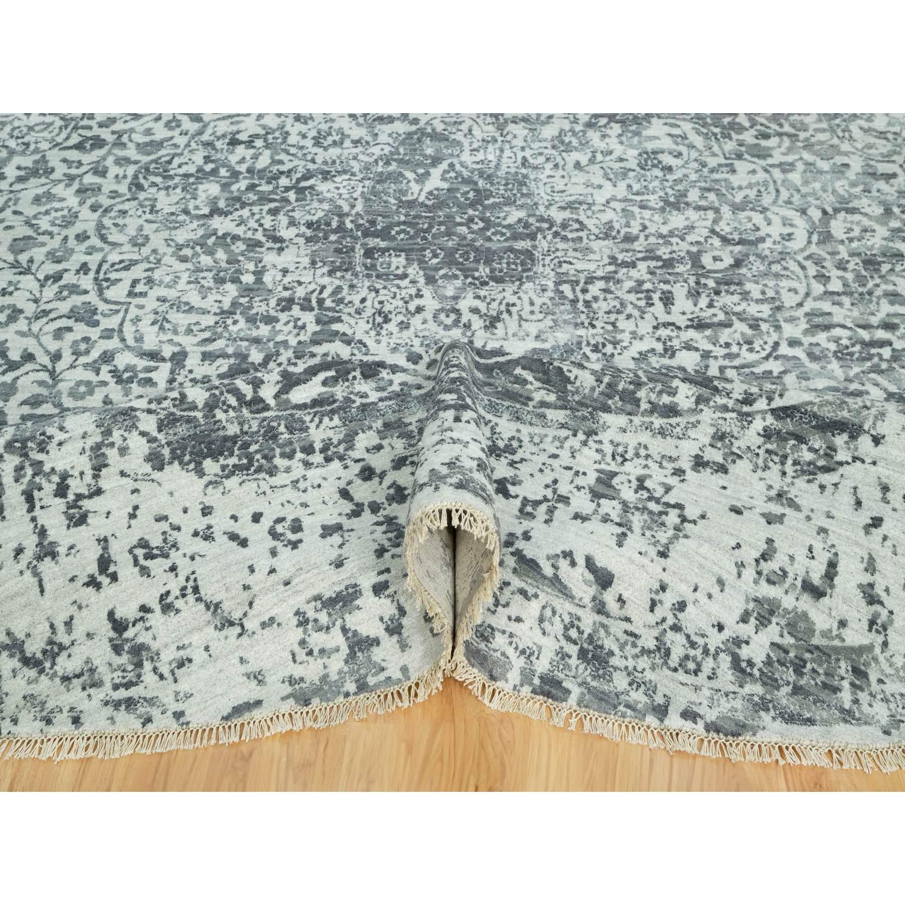 Tappeto quadrato 14'x14' Lamp Room Gray Annodato a mano in lana e seta con design zoroastriano In condizioni Nuovo in vendita a Carlstadt, NJ