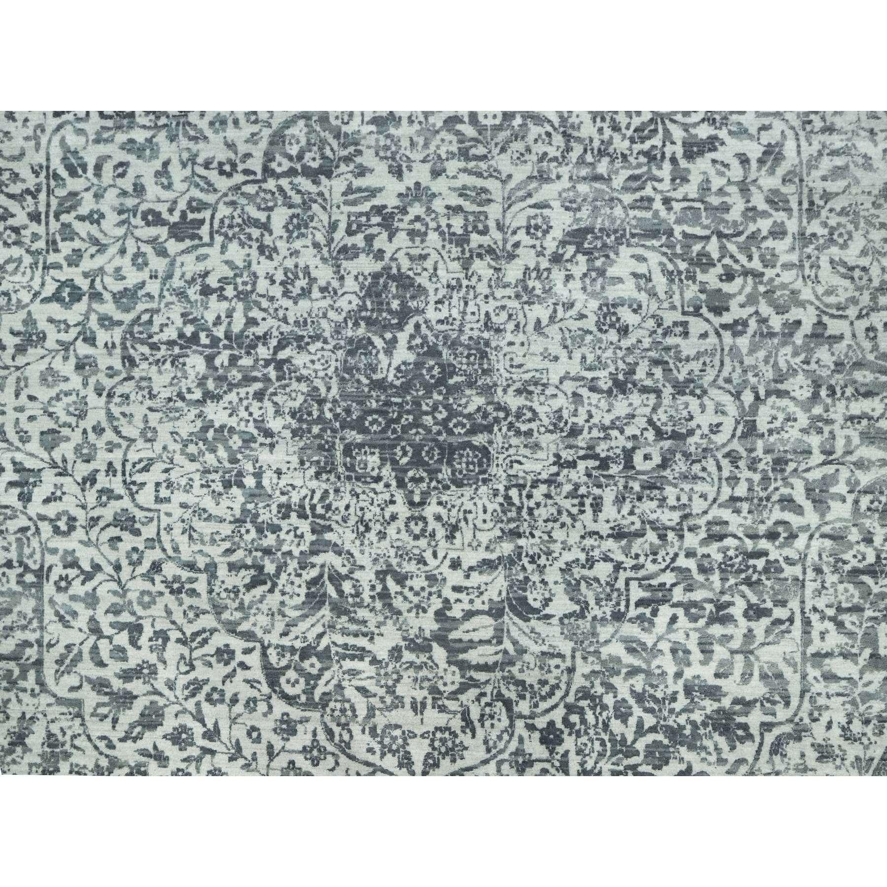 Tappeto quadrato 14'x14' Lamp Room Gray Annodato a mano in lana e seta con design zoroastriano in vendita 1