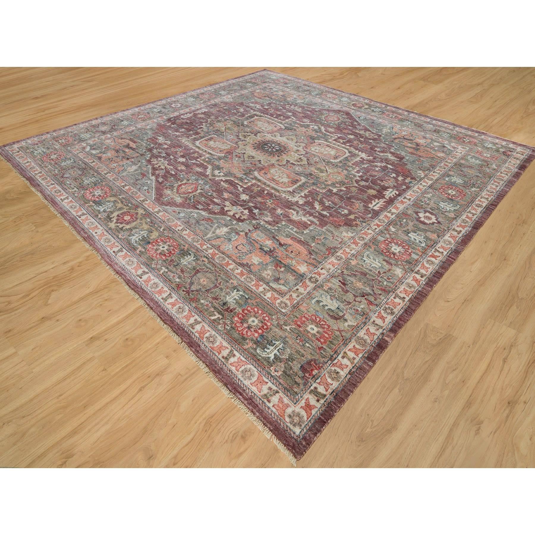 Tribale 14'x14' Rosso mogano Heriz Revival annodato a mano a pelo morbido Tappeto Orientale Quadrato in vendita
