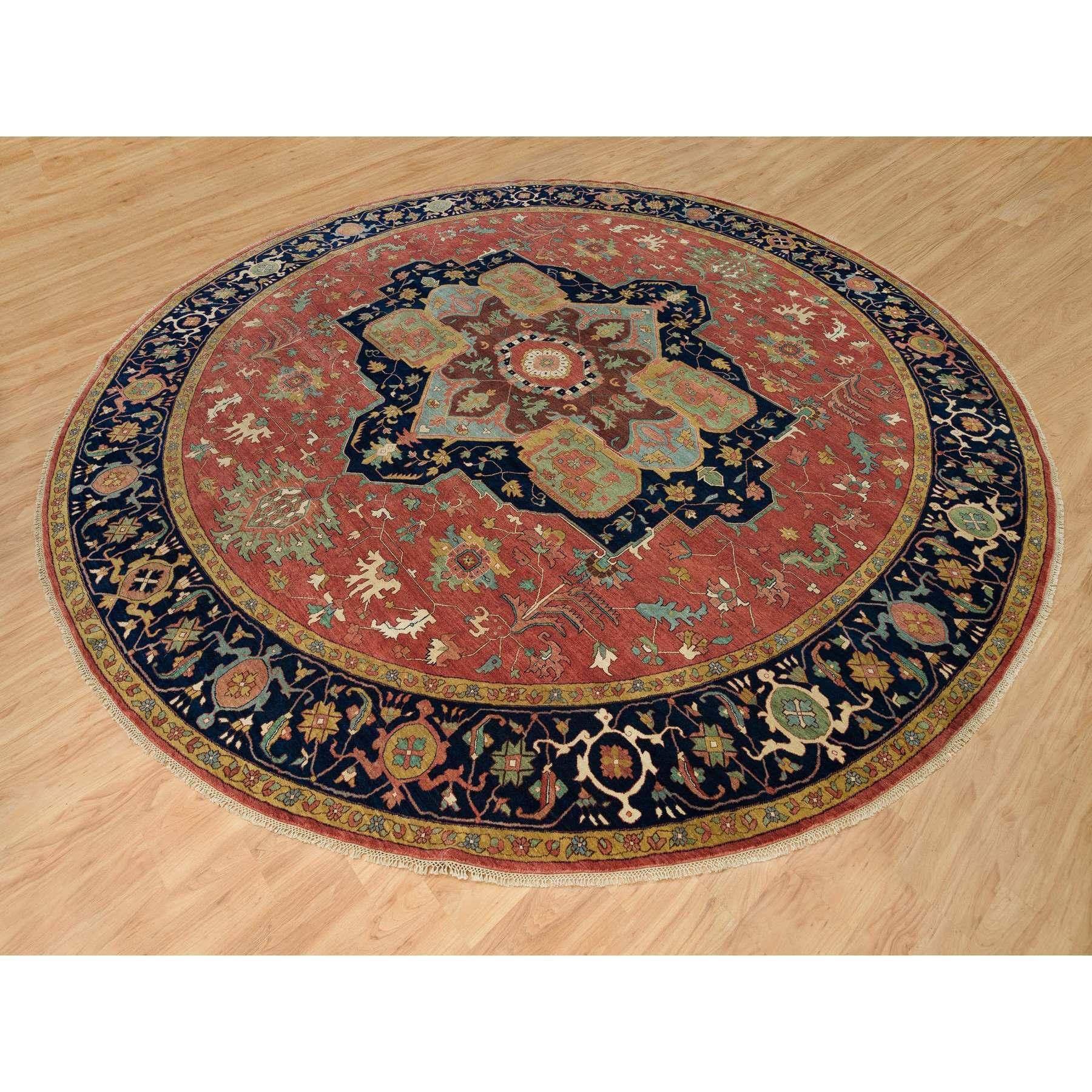 Heriz Serapi 14'x14' Tapis rond en laine extra douce Heriz nouée à la main, rouge Sangria Antiquities en vente