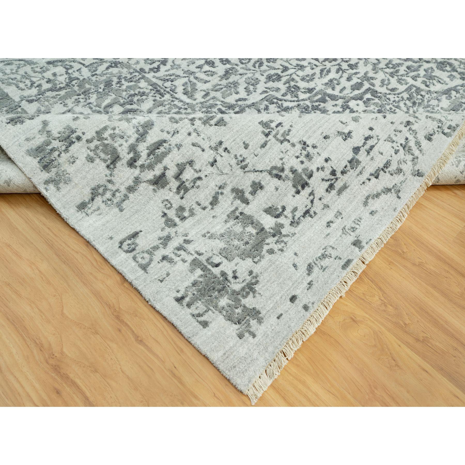 14'x14' Tapis carré en laine et soie à motifs zoroastriens, gris sel de mer, noué à la main Neuf - En vente à Carlstadt, NJ