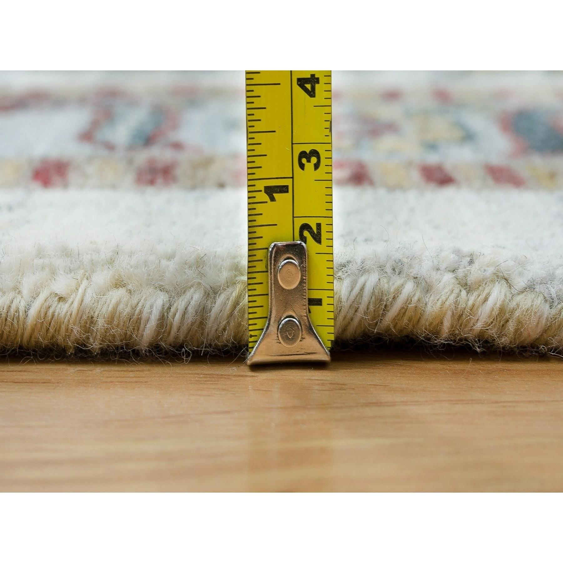 Tapis carré blanc fumé noué à la main à bordure de rosettes uniques de fleurs 14'x14' en vente 3