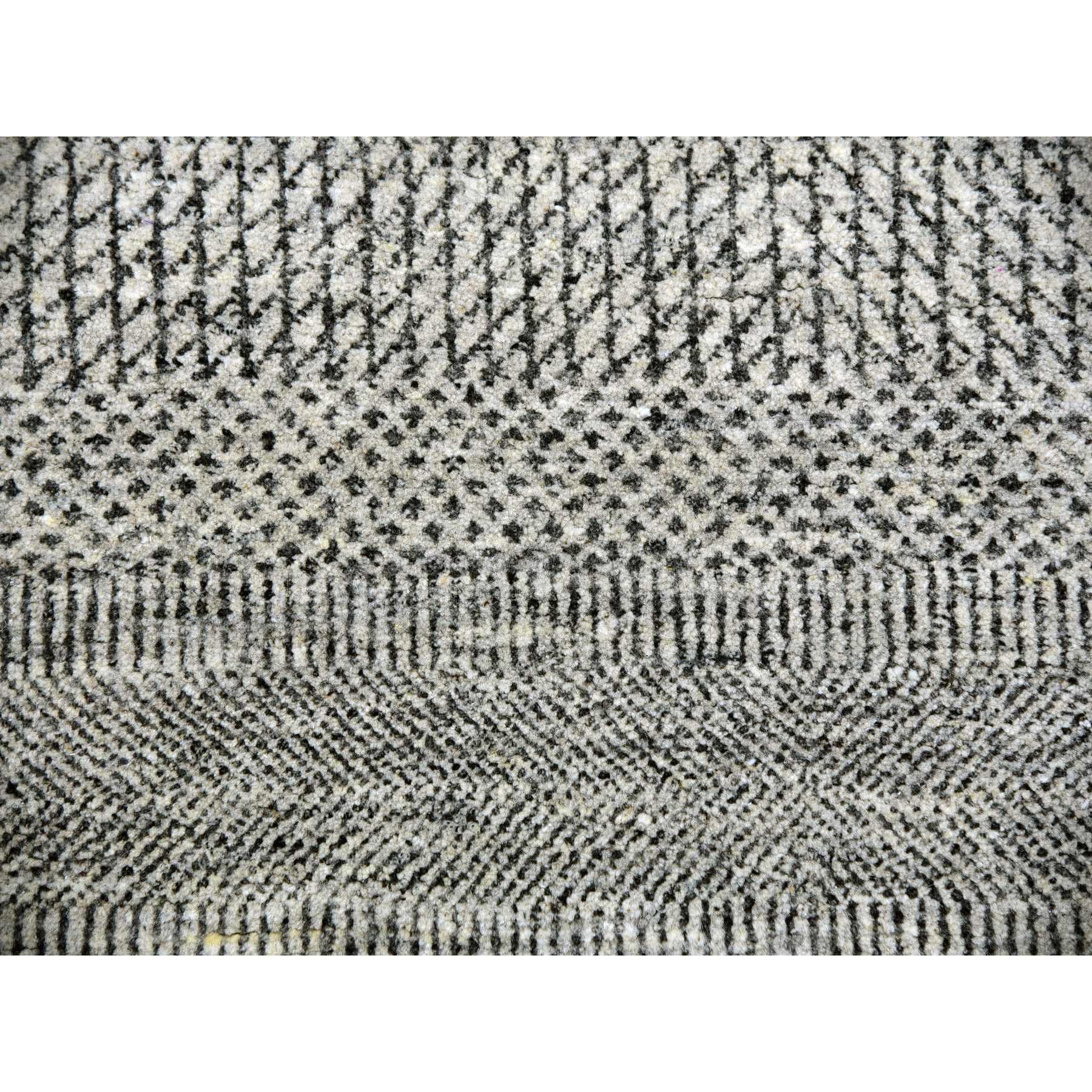 14'x14' Web Grau Tone on Tone Moderner runder handgeknüpfter Teppich aus Wolle mit Grasdesign im Angebot 2