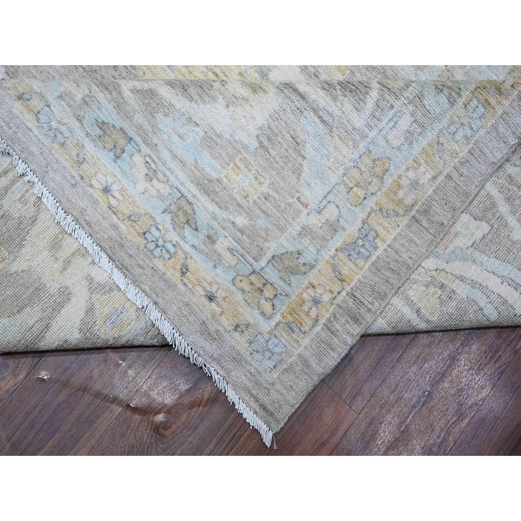 14'x17' Tapis oriental surdimensionné Cloud Gray Fine Peshawar with Mahal Design Neuf - En vente à Carlstadt, NJ