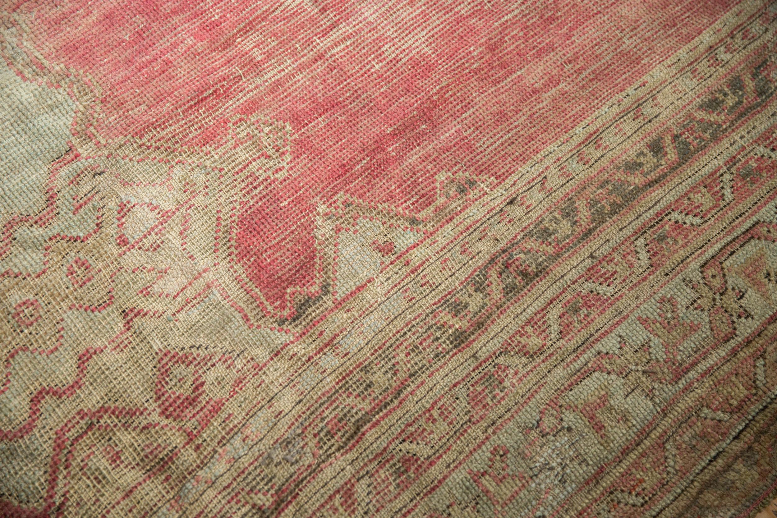 Vintage Oushak Carpet For Sale 1