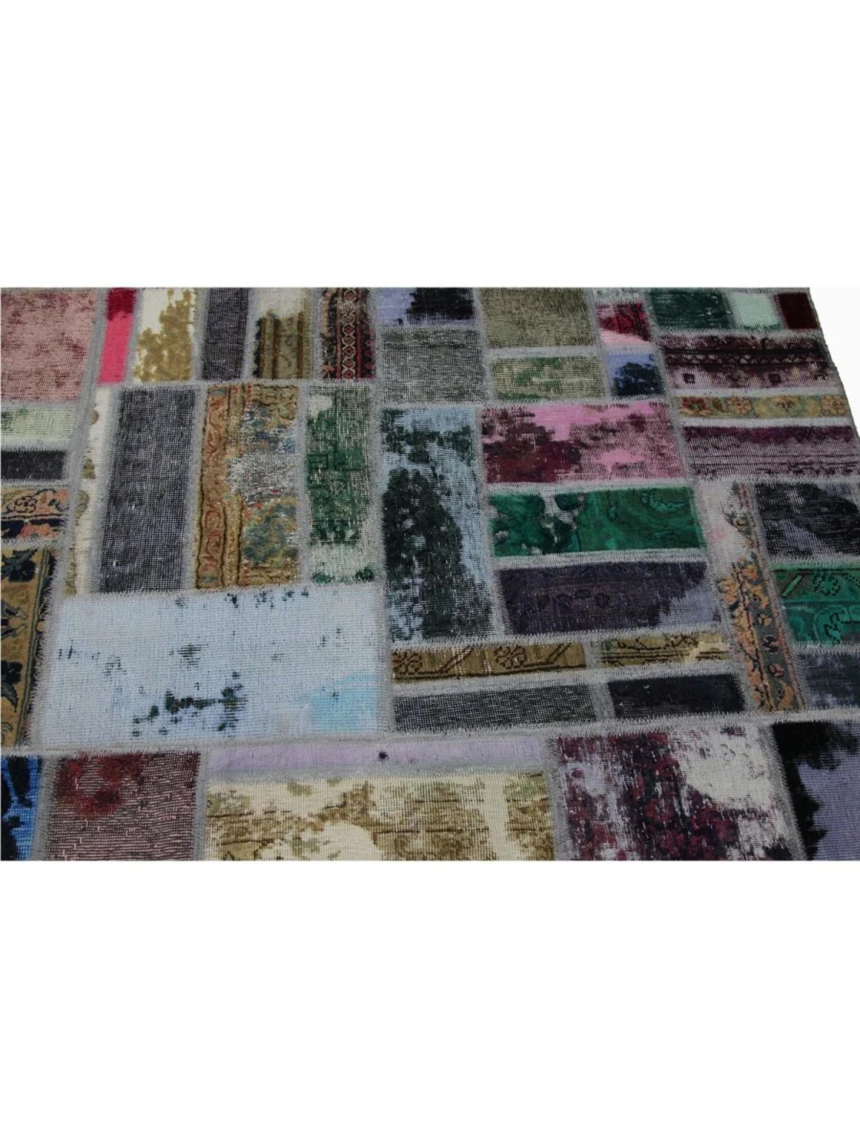 14x20 Hand-Knotted Vintage Distressed Patchwork Area Rug For Sale 2