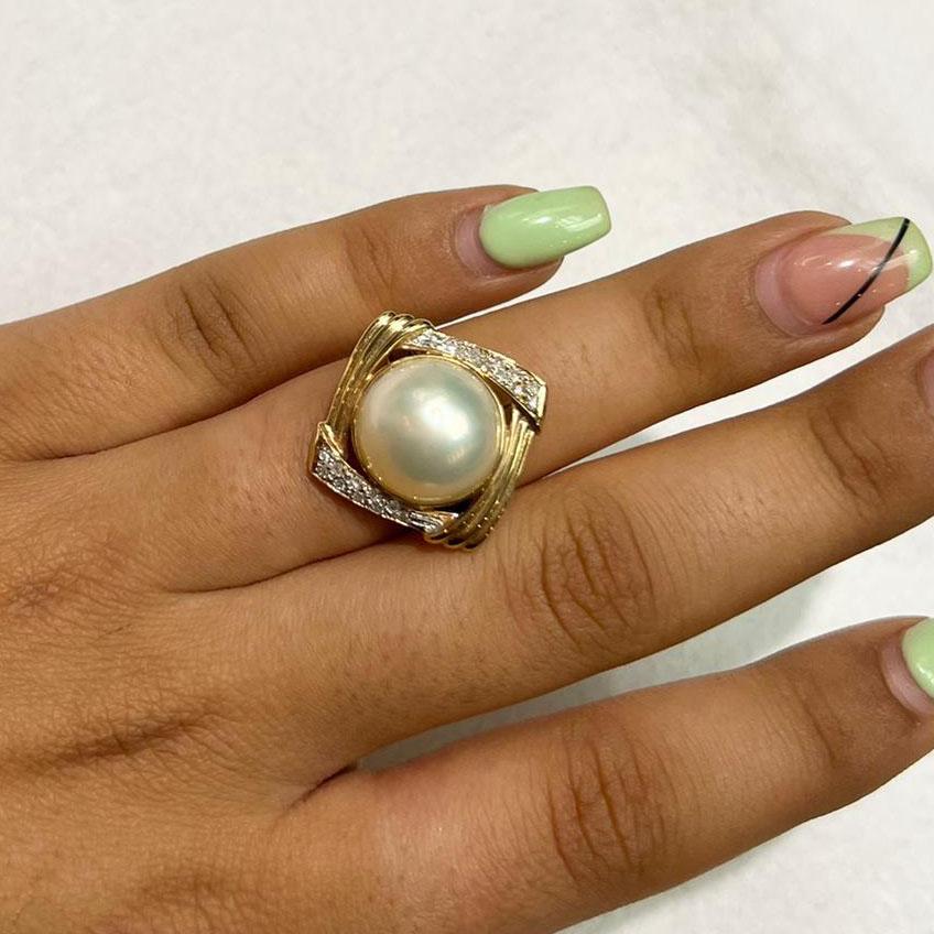Mabe Pearl with 14k Yellow Gold Ring with Diamonds For Sale 1
